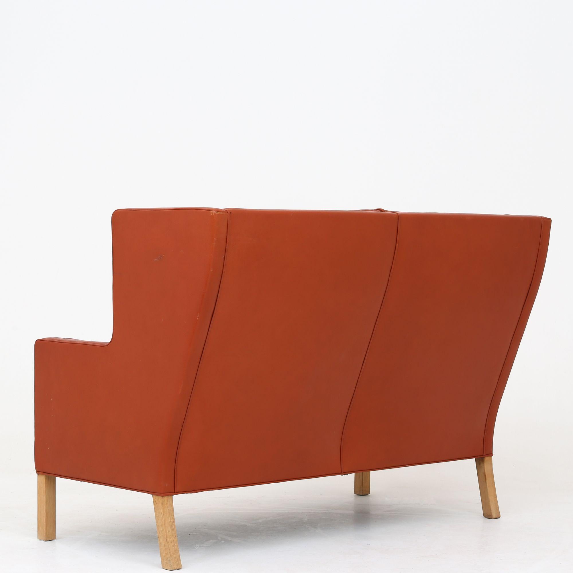 BM 2192 - 2-seater Coupe sofa in patinated, reddish-brown leather with oak legs. Børge Mogensen / Fredericia Furniture.