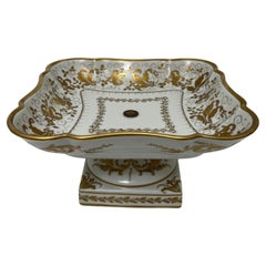 Vintage Coupe sur pied porcelaine blanche décor doré fait main, Le Tallec, Paris, 1963