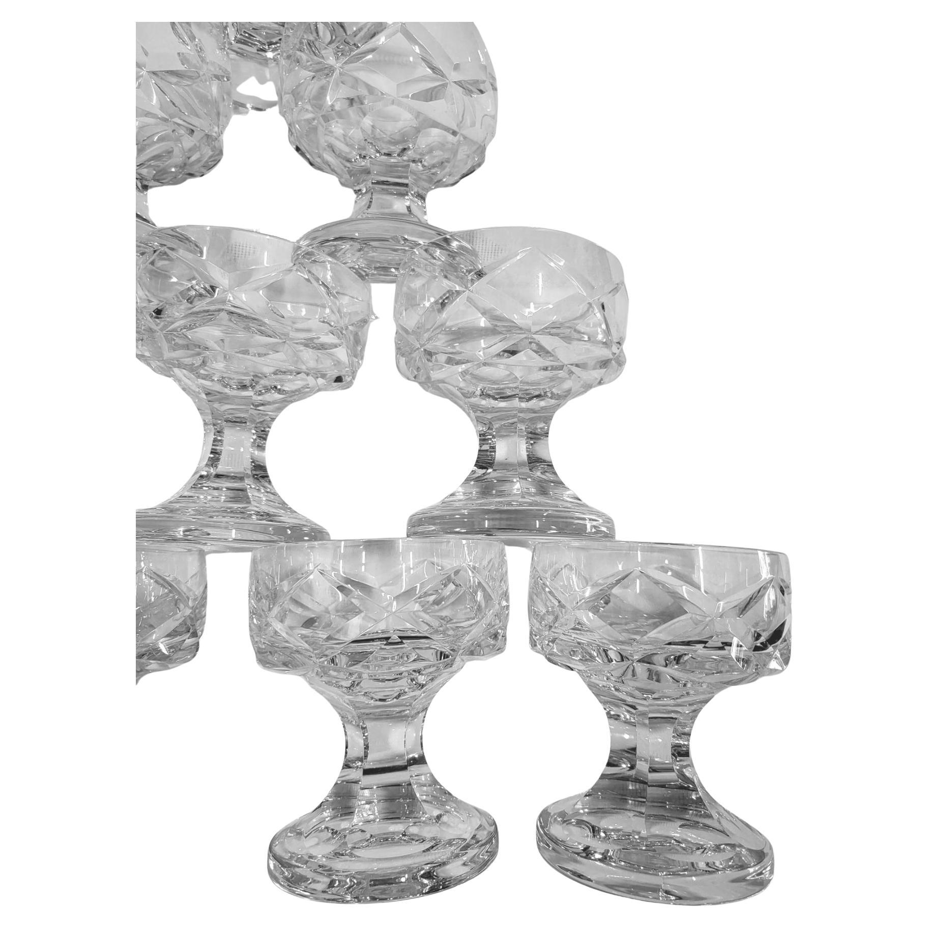 French Provincial Coupes en cristal soufflé et taillé style Saint Louis Francais (set of 10) For Sale