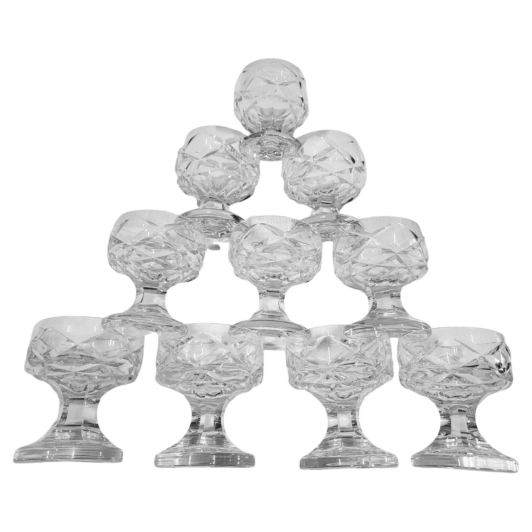 Coupes en cristal soufflé et taillé style Saint Louis Francais (set of 10) In Excellent Condition For Sale In London, England