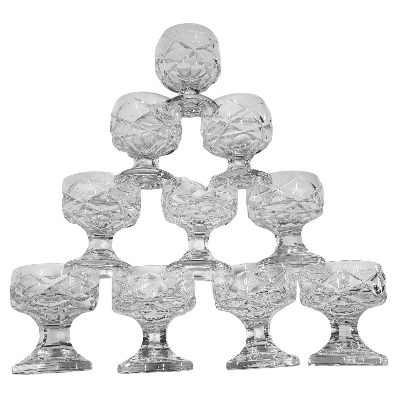 Crystal Coupes en cristal soufflé et taillé style Saint Louis Francais (set of 10) For Sale