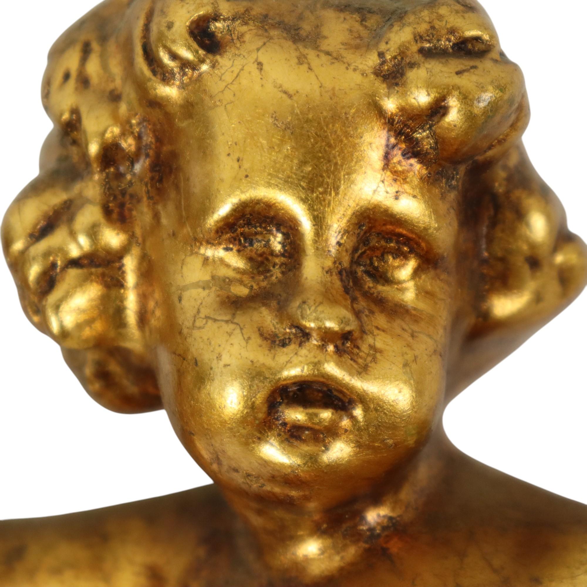 Paar Engel Putti Statuen Blattgold vergoldet Stuck 29cm im Angebot 2