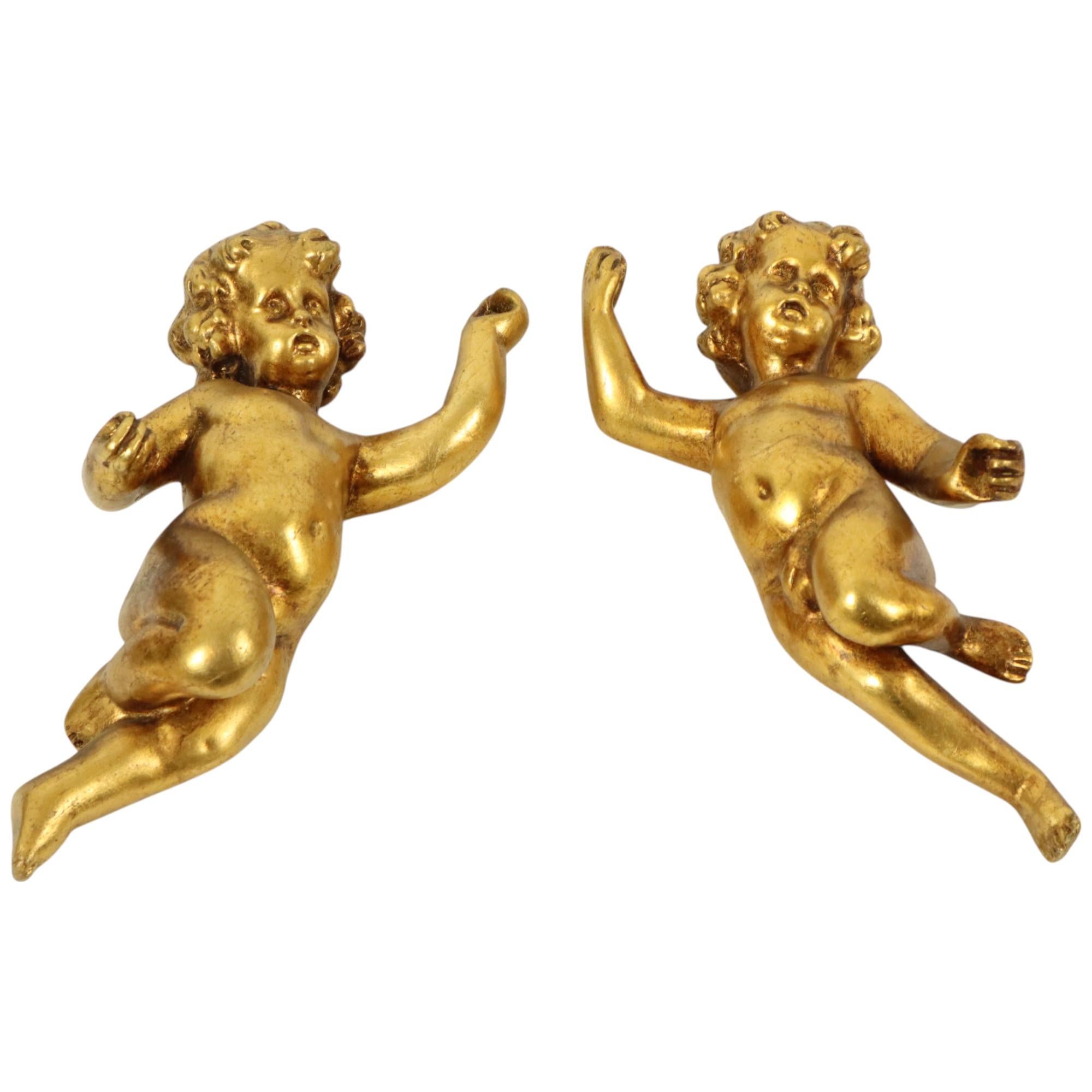 Paar Engel Putti Statuen Blattgold vergoldet Stuck 29cm (Italienisch) im Angebot