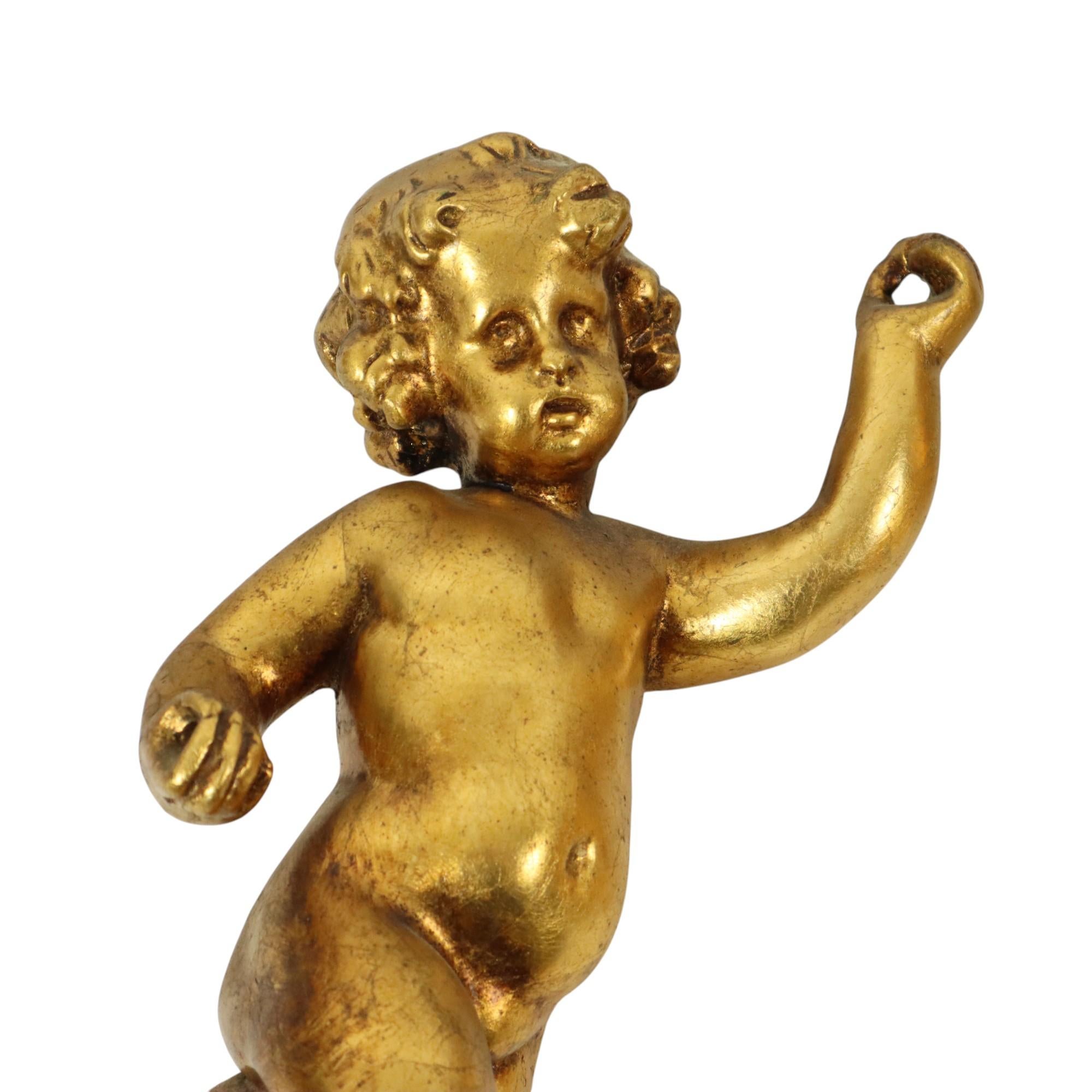 Paar Engel Putti Statuen Blattgold vergoldet Stuck 29cm im Zustand „Gut“ im Angebot in Poperinge, BE