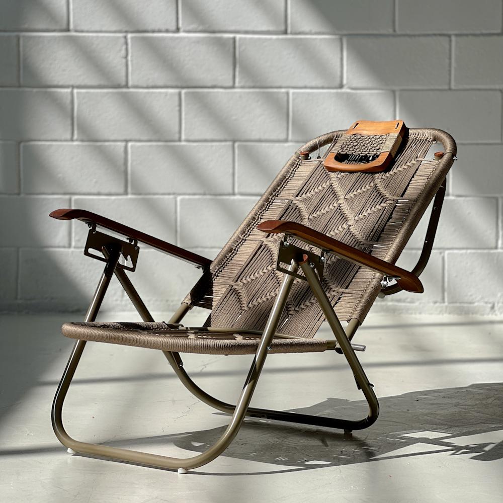 Reclaimed Wood Couple Beach chaise chair Japú - Trama 2 and 5 - Outdoor area - Dengô Brasil For Sale