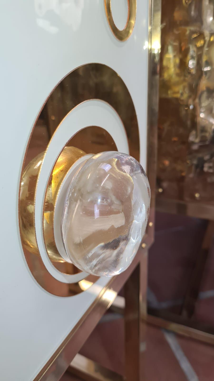 Maravilloso Estudio de Murano blanco y dorado de mediados de siglo justfurnituress Disponible Contemporáneo en venta