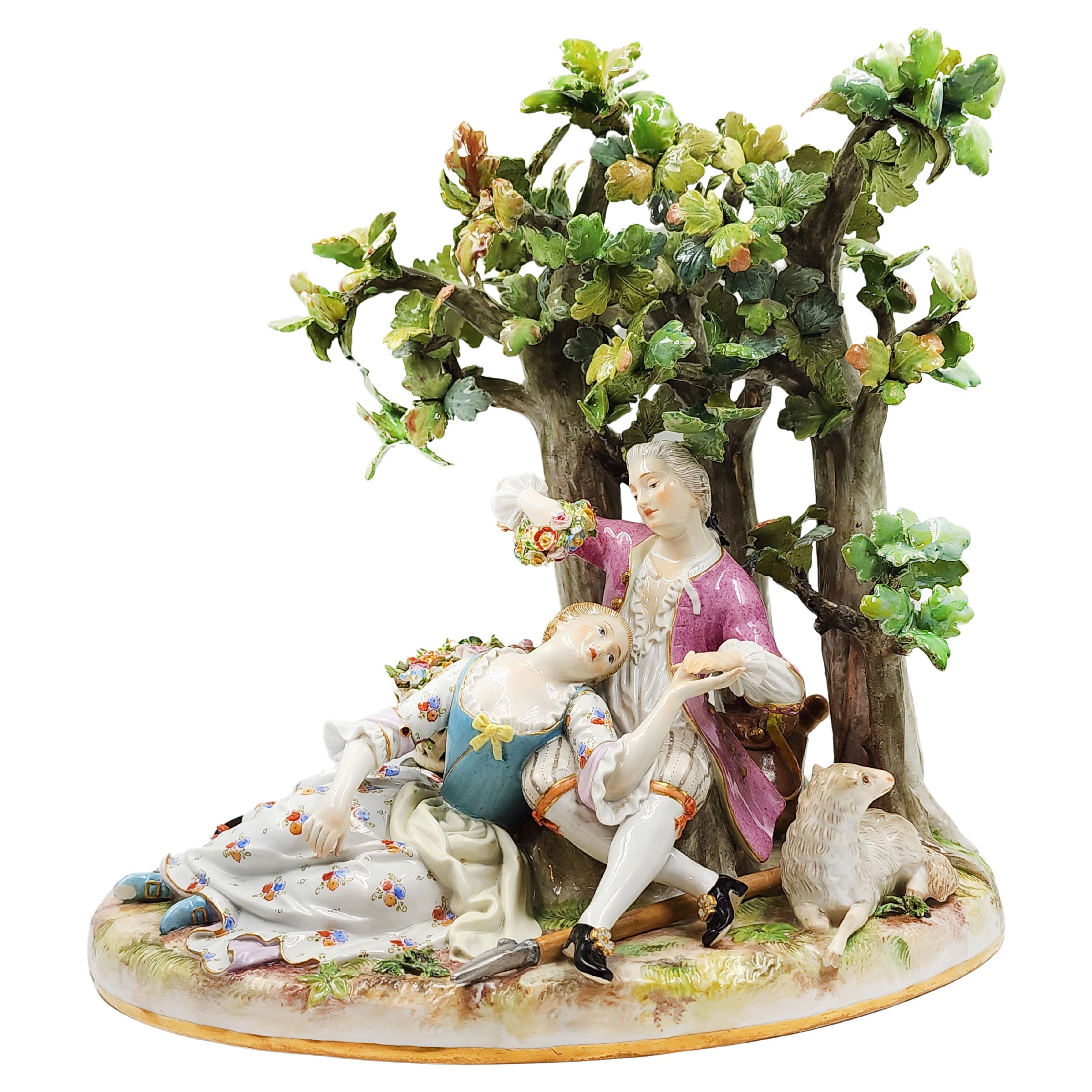 Couple figure in Meissen porcelain, Design by Johann Joachim Kaendler