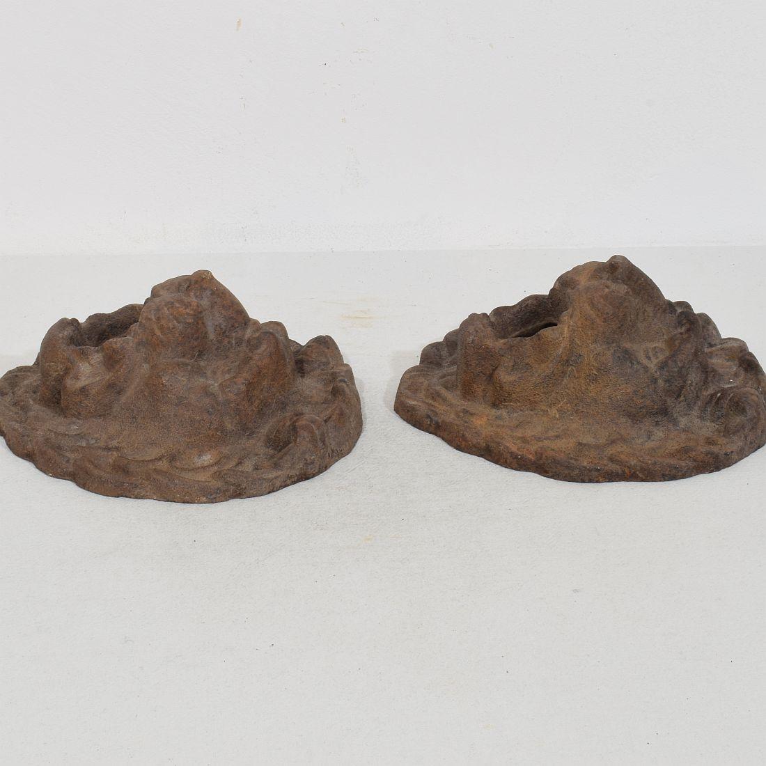 Couple French, 19th Century Cast Iron Lion Fountain Heads For Sale 12