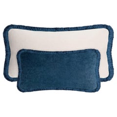 Almohada Pareja Feliz Terciopelo Azul y Blanco con Flecos