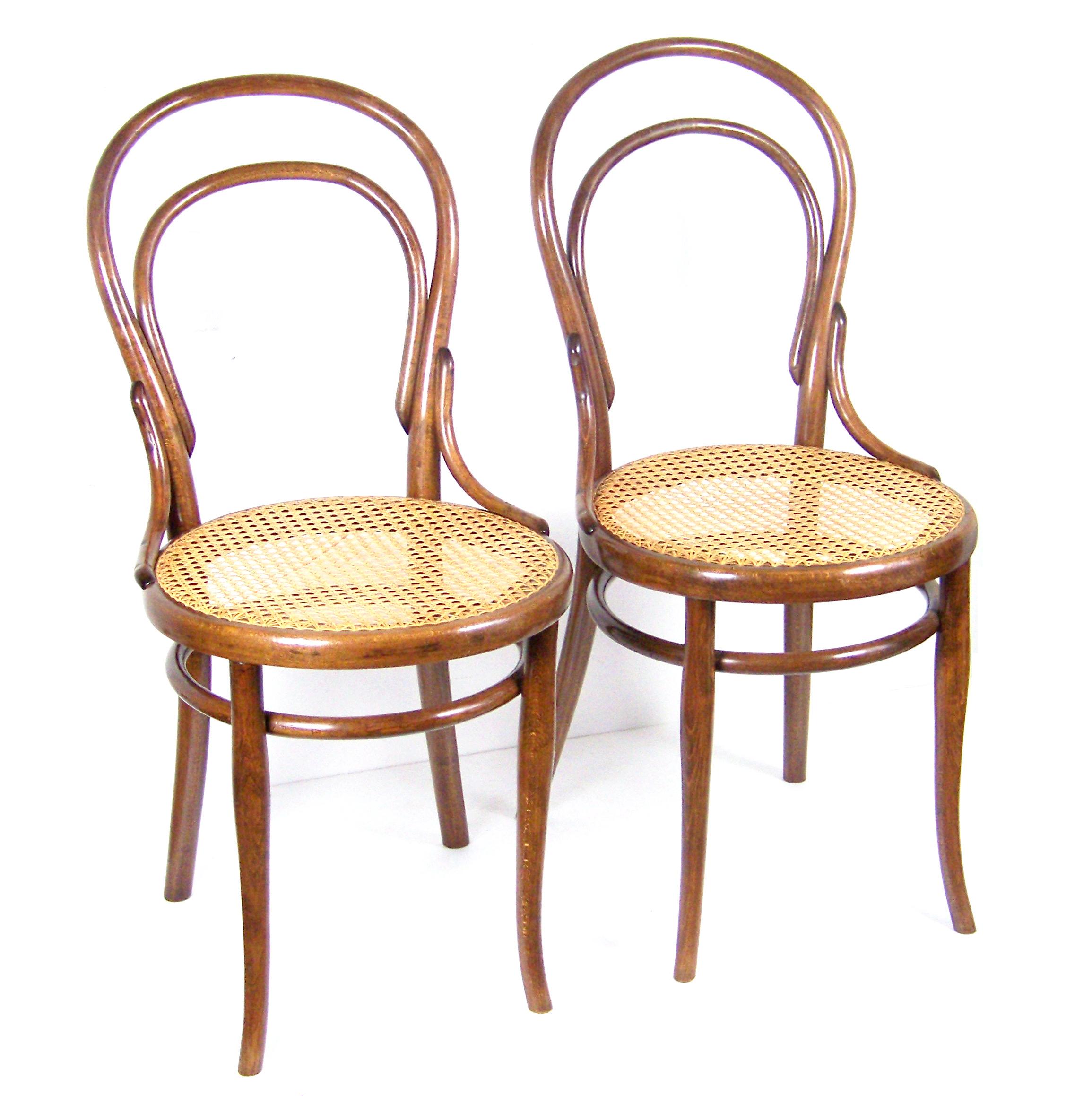 Manufactured in Austria by the Gebrüder Thonet company after year 1900. Restored in the recent past, including a new string of seats and shellac polish, so they are in very good condition. Perfectly cleaned and re-polished with shellac polish.