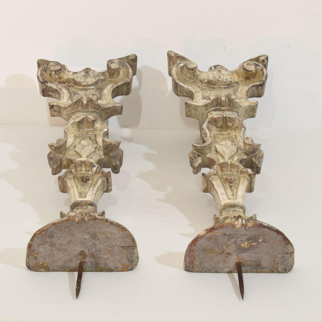 Couple of 18th Century Italian Baroque Carved Wooden And Silvered Candlesticks For Sale 14
