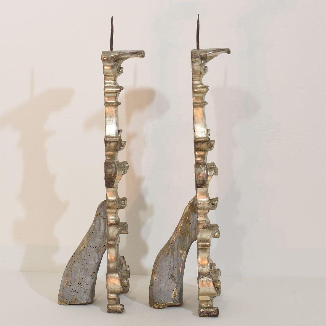 Couple of 18th Century Italian Baroque Carved Wooden And Silvered Candlesticks For Sale 1