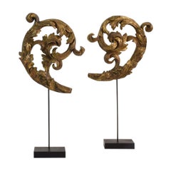 Couple of 18th Century Italian Carved and Gilded Baroque Wooden Curls