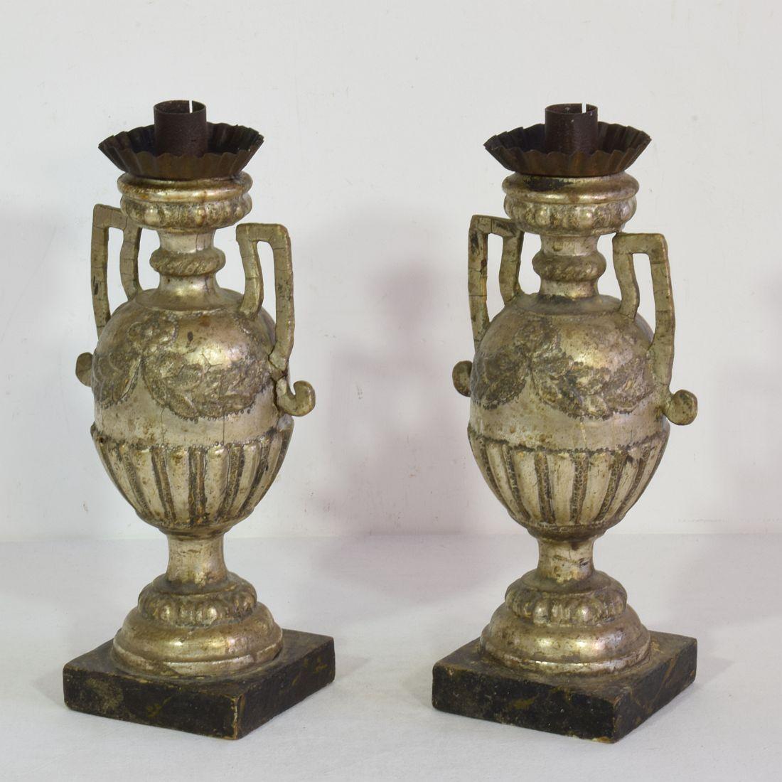 Couple of 18th Century Italian Neoclassical Silvered Candlesticks In Good Condition For Sale In Buisson, FR