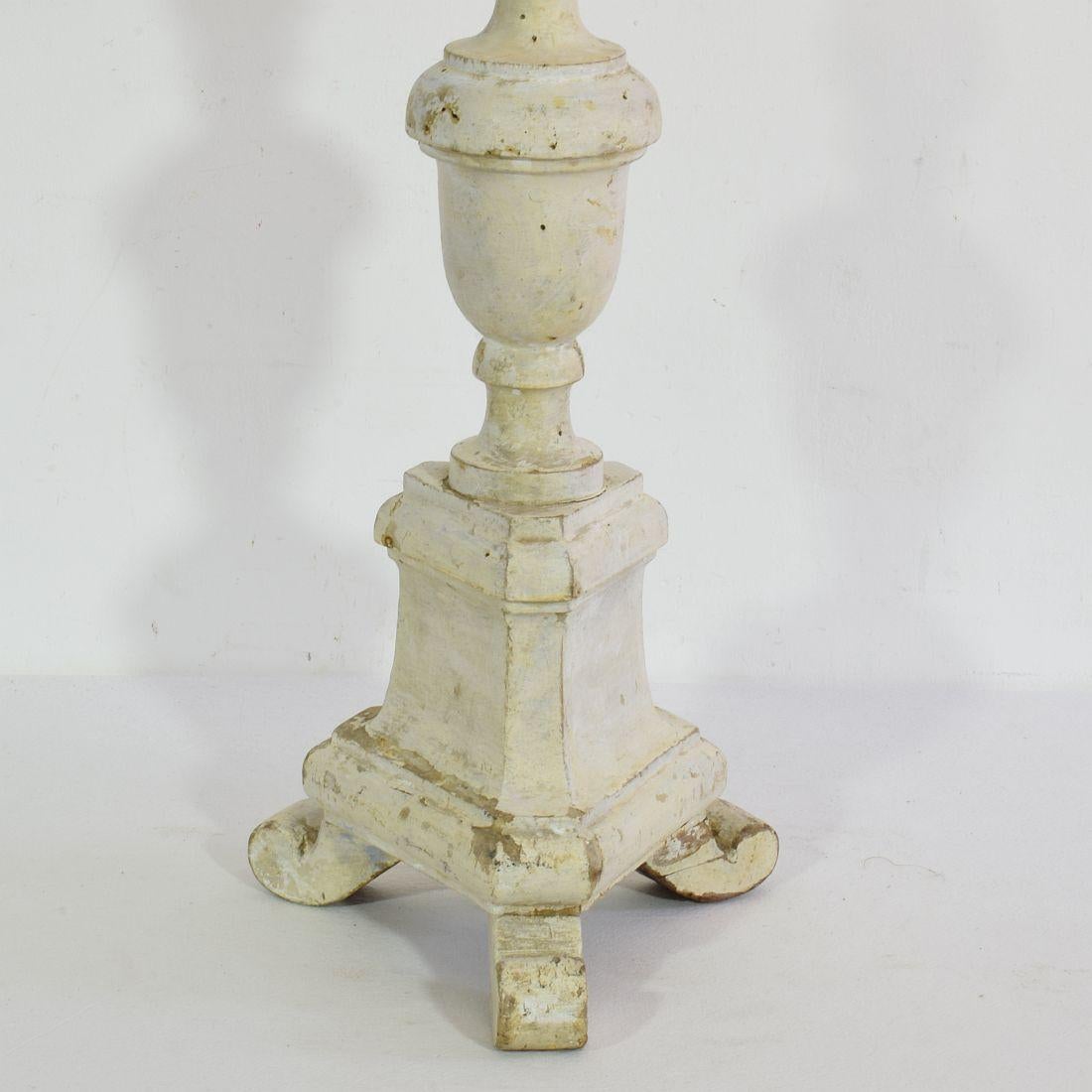 Couple of 19th Century Italian Carved Wooden Candleholders in Neoclassical Style For Sale 6
