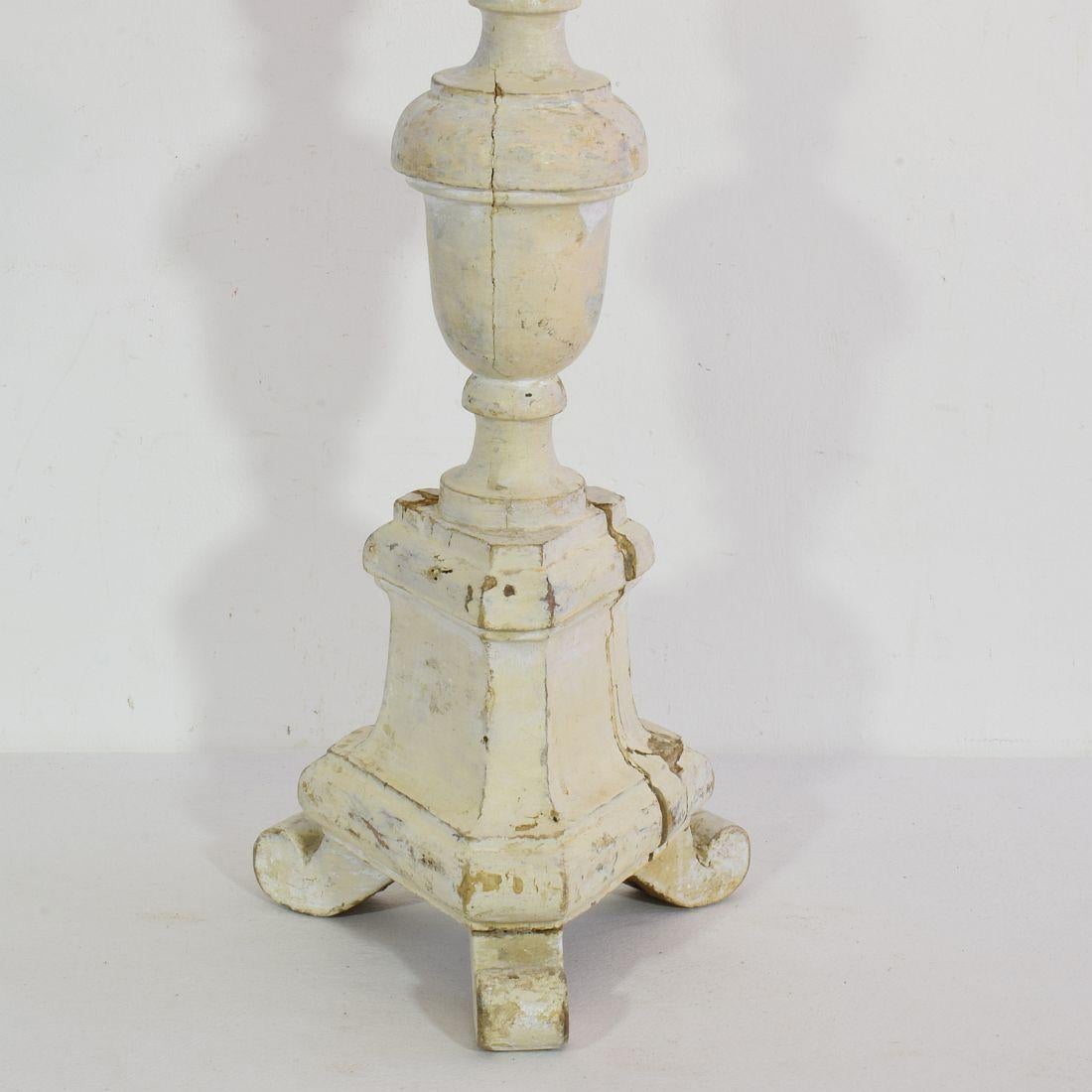 Couple of 19th Century Italian Carved Wooden Candleholders in Neoclassical Style For Sale 11