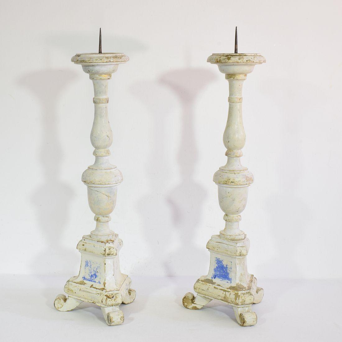 Neoclassical Revival Couple of 19th Century Italian Carved Wooden Candleholders in Neoclassical Style For Sale