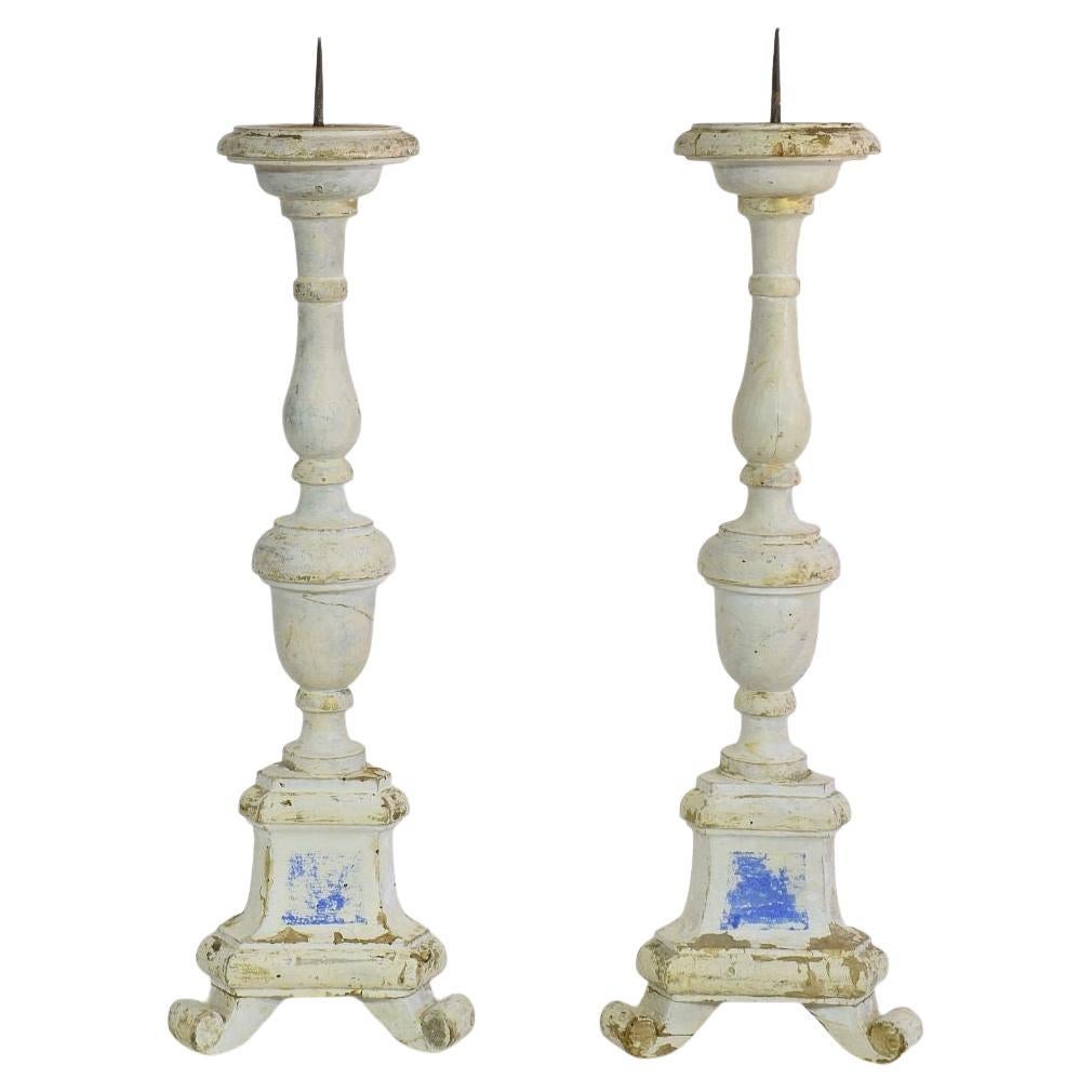 Couple of 19th Century Italian Carved Wooden Candleholders in Neoclassical Style For Sale