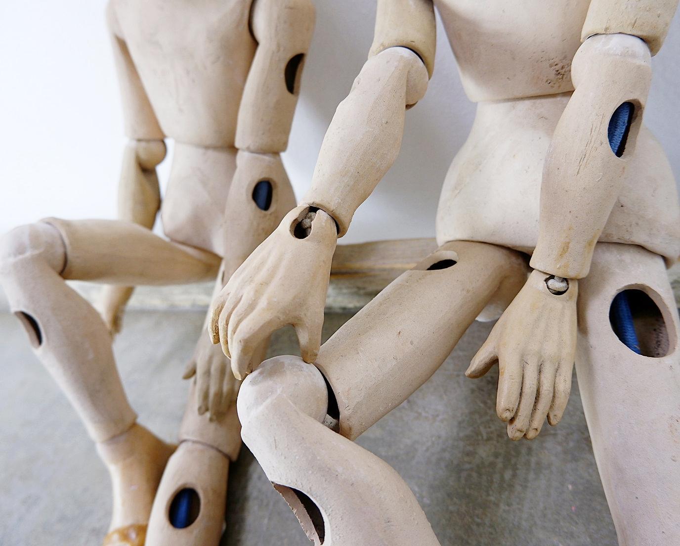 Couple of articulated terracotta mannequins For Sale 5