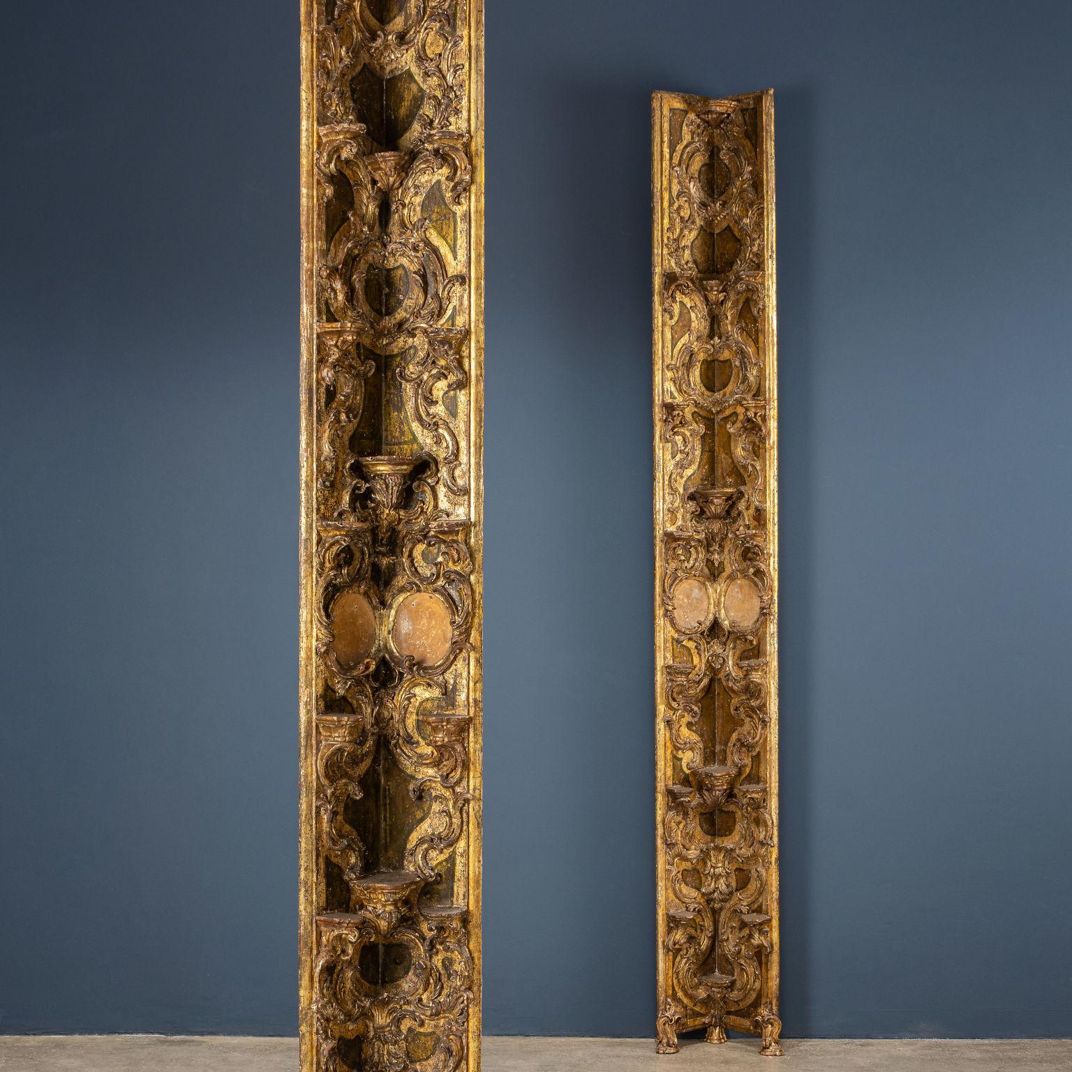 Other Couple of Corner Pilasters with Ceramic Carved Wood, Italy, 18th Century For Sale
