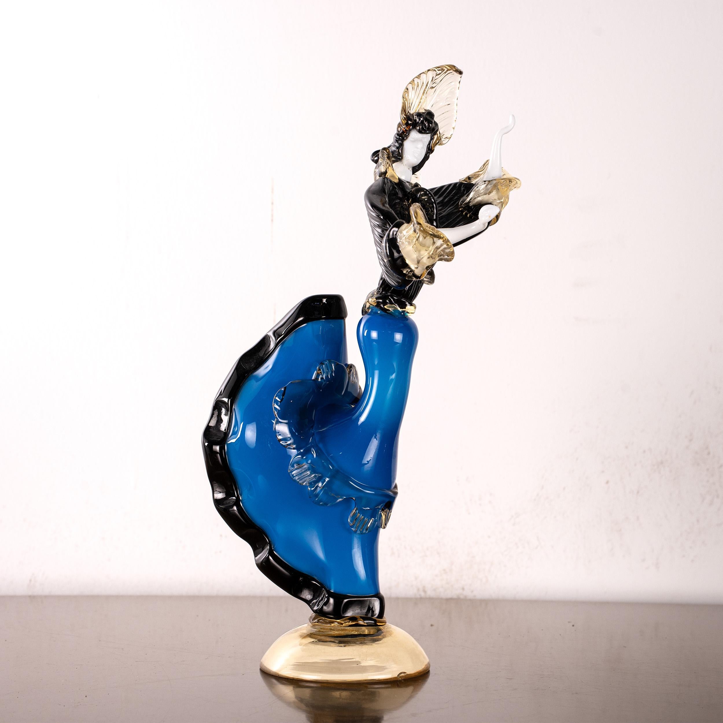 Couple of dancers Sculpture in Blue and Black Murano glass, Italy in stock For Sale 4