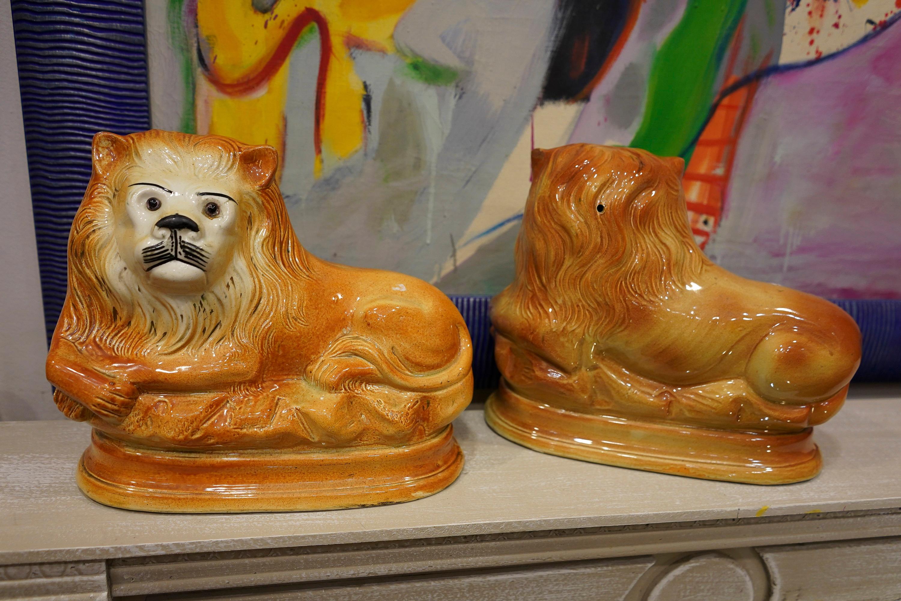 Couple of English Cinnamon Ceramic Lions Staffordshire Manufacture, Crystal Eyes 5