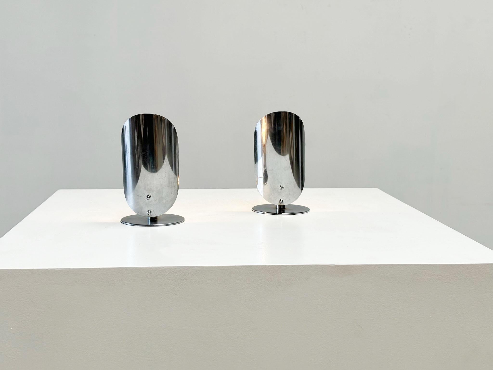 par de lámparas de mesa italianas cromadas Cromo en venta