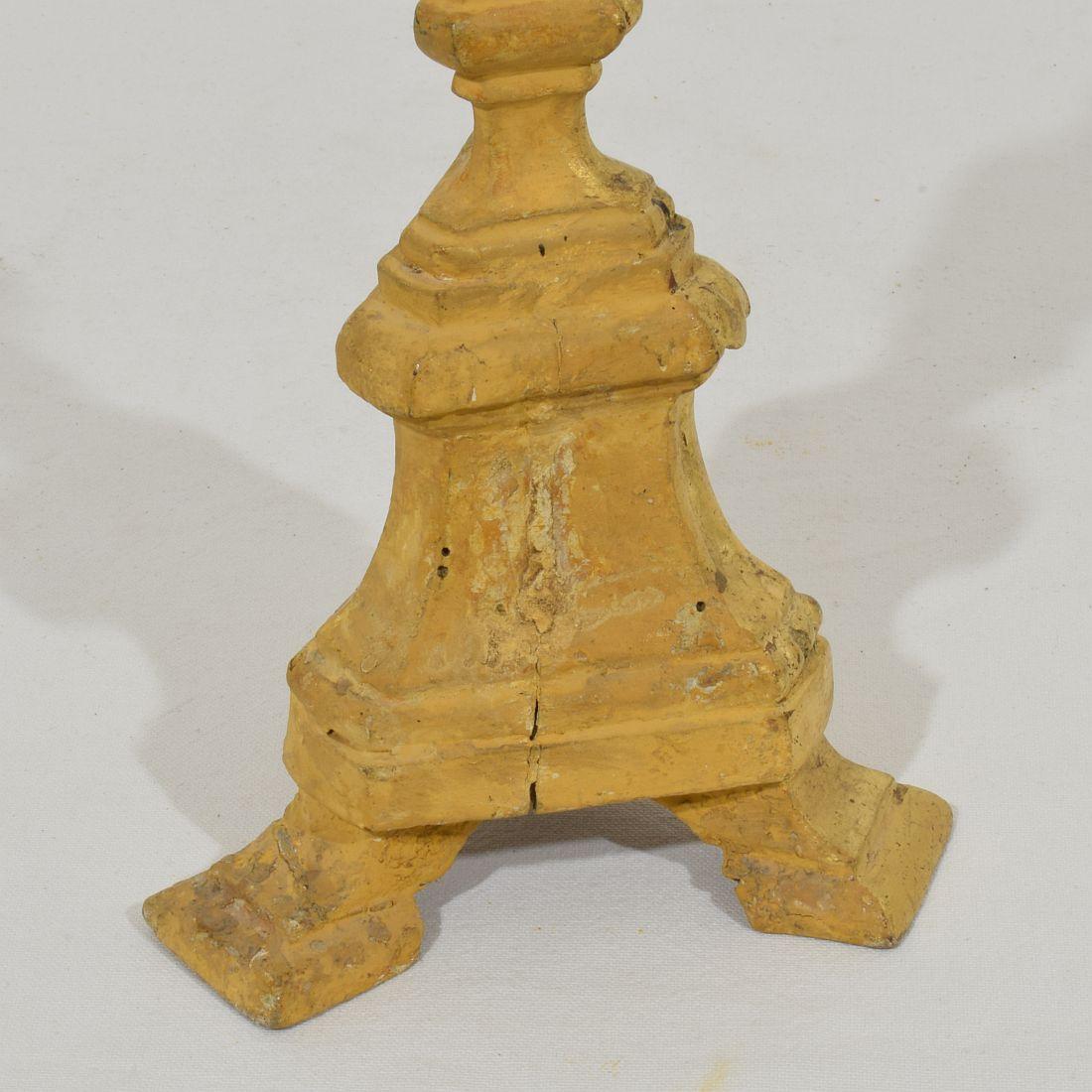 Coppia di portacandele in legno dorato neoclassico italiano della fine del XVIII secolo in vendita 10