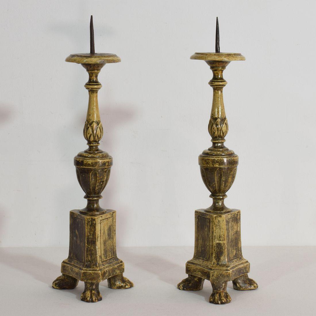 Couple of Late 18th Century Neoclassical Italian Silvered Candlesticks In Good Condition In Buisson, FR