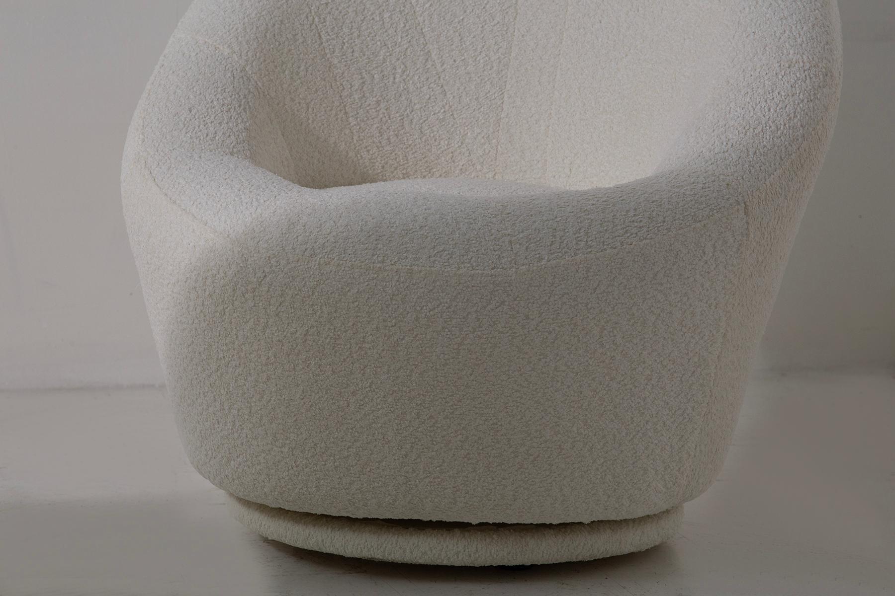 Mid-Century Modern Couple de fauteuils bouclés français en forme de feuilles en vente