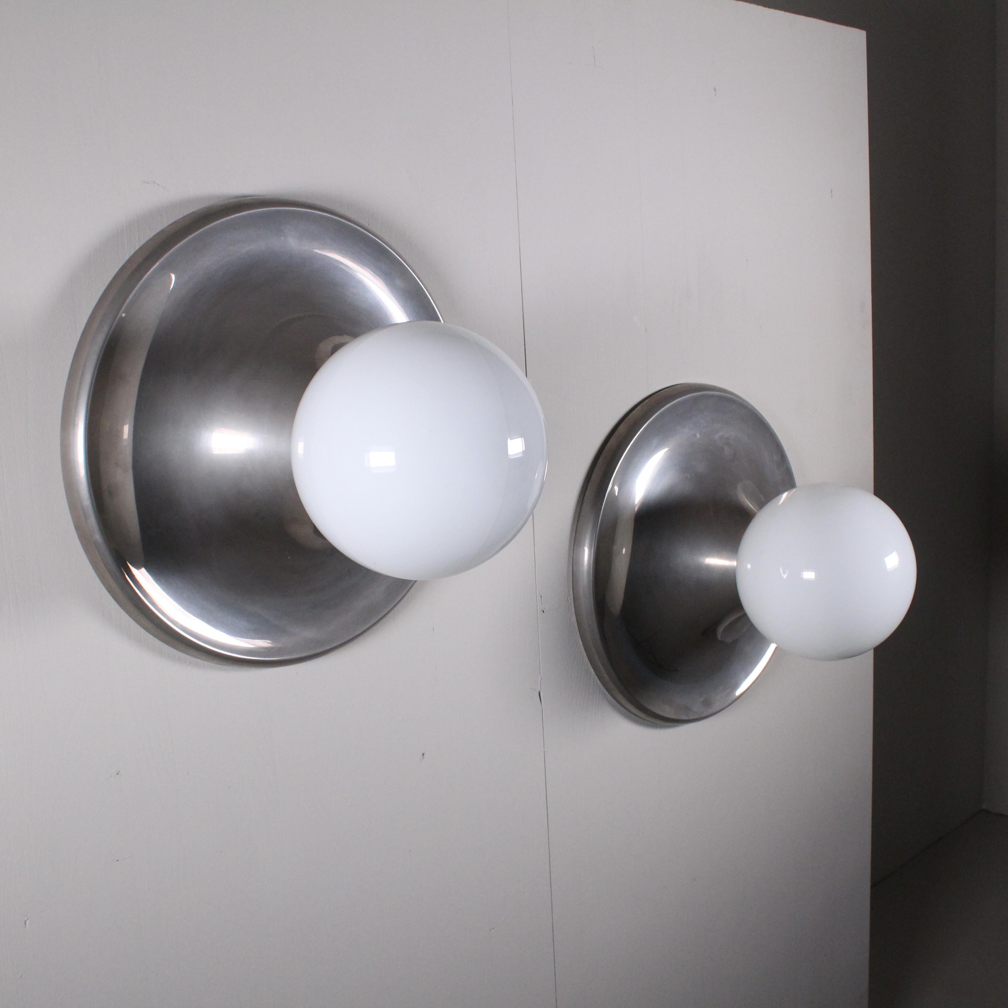 Modern Couple of Light ball sconces by Achille and Piergiacomo Castiglioni  For Sale