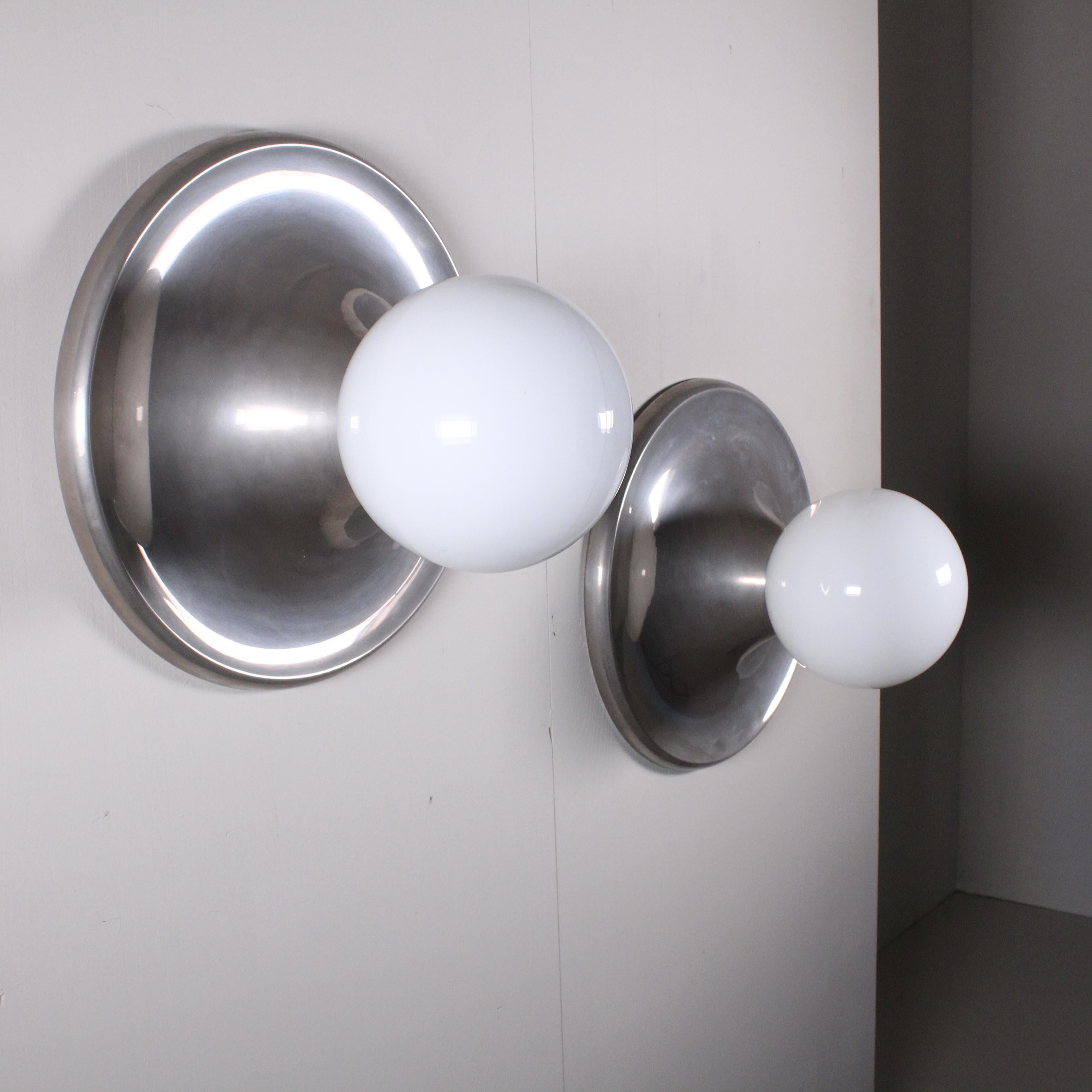 Couple of Light ball sconces by Achille and Piergiacomo Castiglioni  For Sale 1