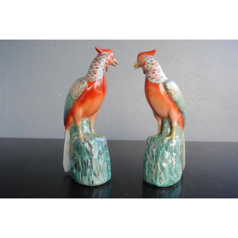XIXe siècle Couple of Pheasants en porcelaine famille rose en vente