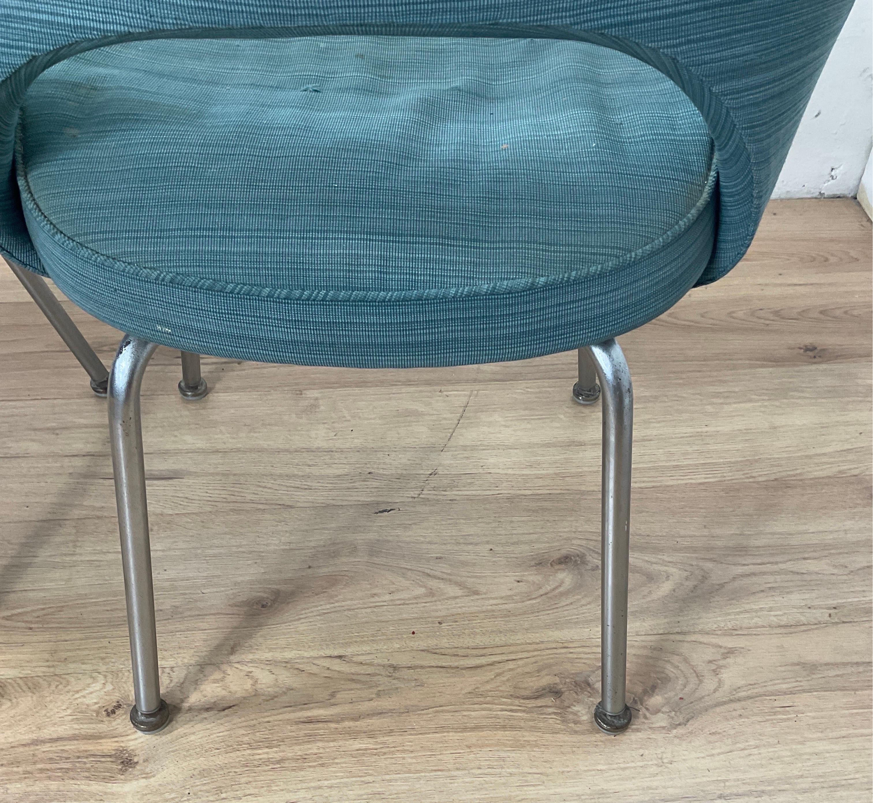 Couple Saarinen Conference Chair, Steel Legs For Sale 9