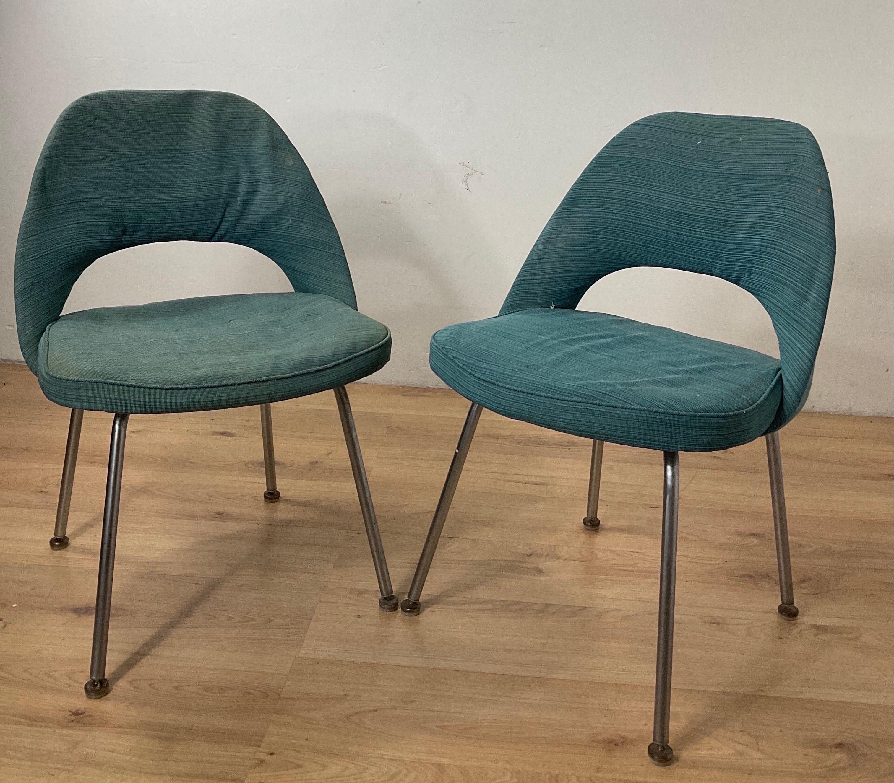 Couple Saarinen Conference Chair, Steel Legs In Good Condition For Sale In Catania, IT