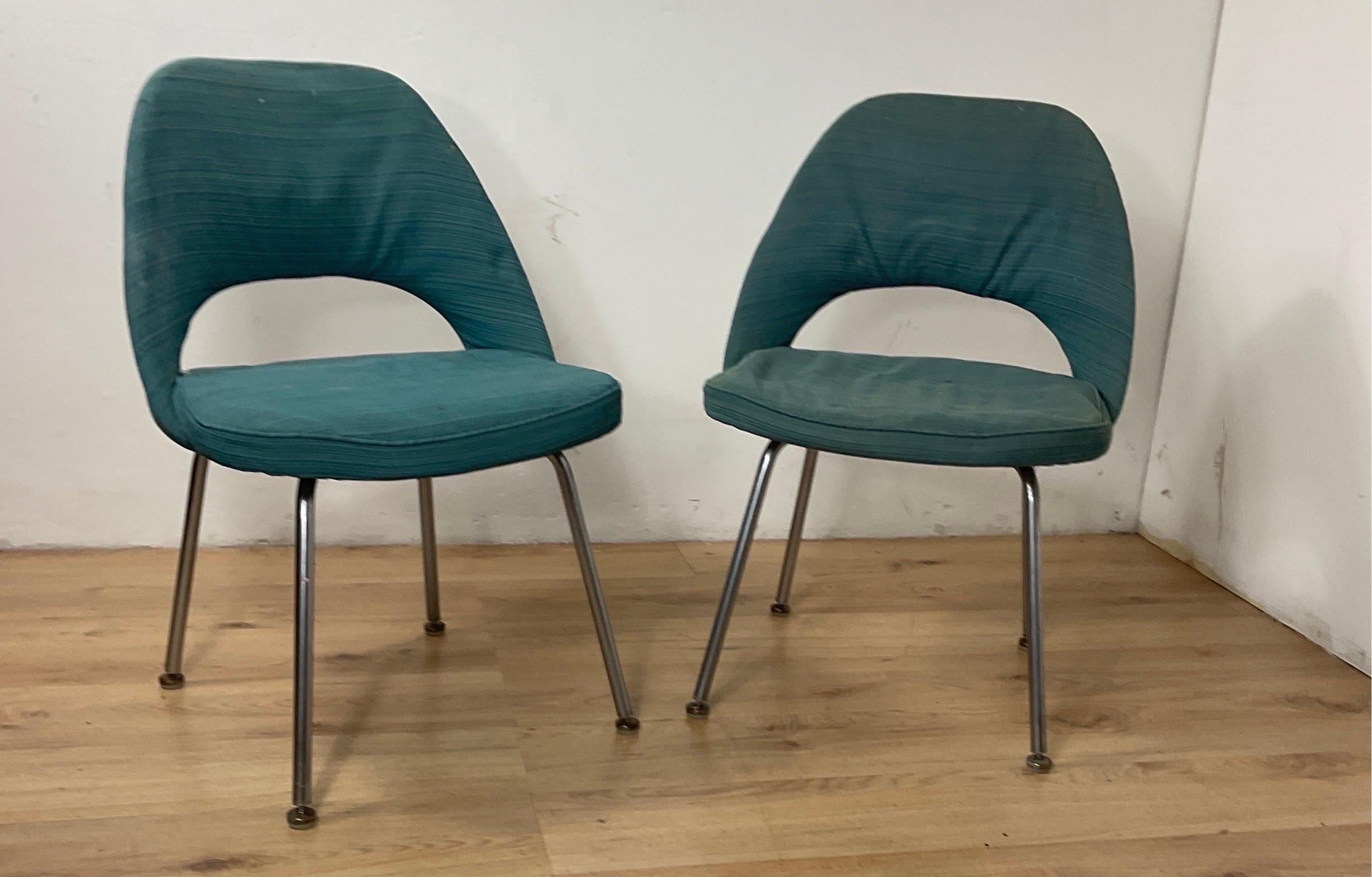 Pareja Silla de conferencia Saarinen, patas de acero en venta 2