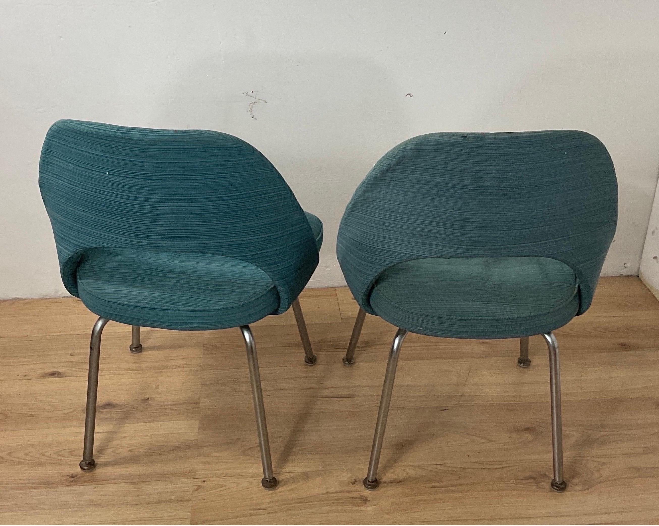 Couple Saarinen Conference Chair, Steel Legs For Sale 3