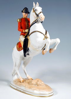 Courbette mit Reiterin, Spanische Hofreitschule in Wien, Pferd von Augarten, 20.