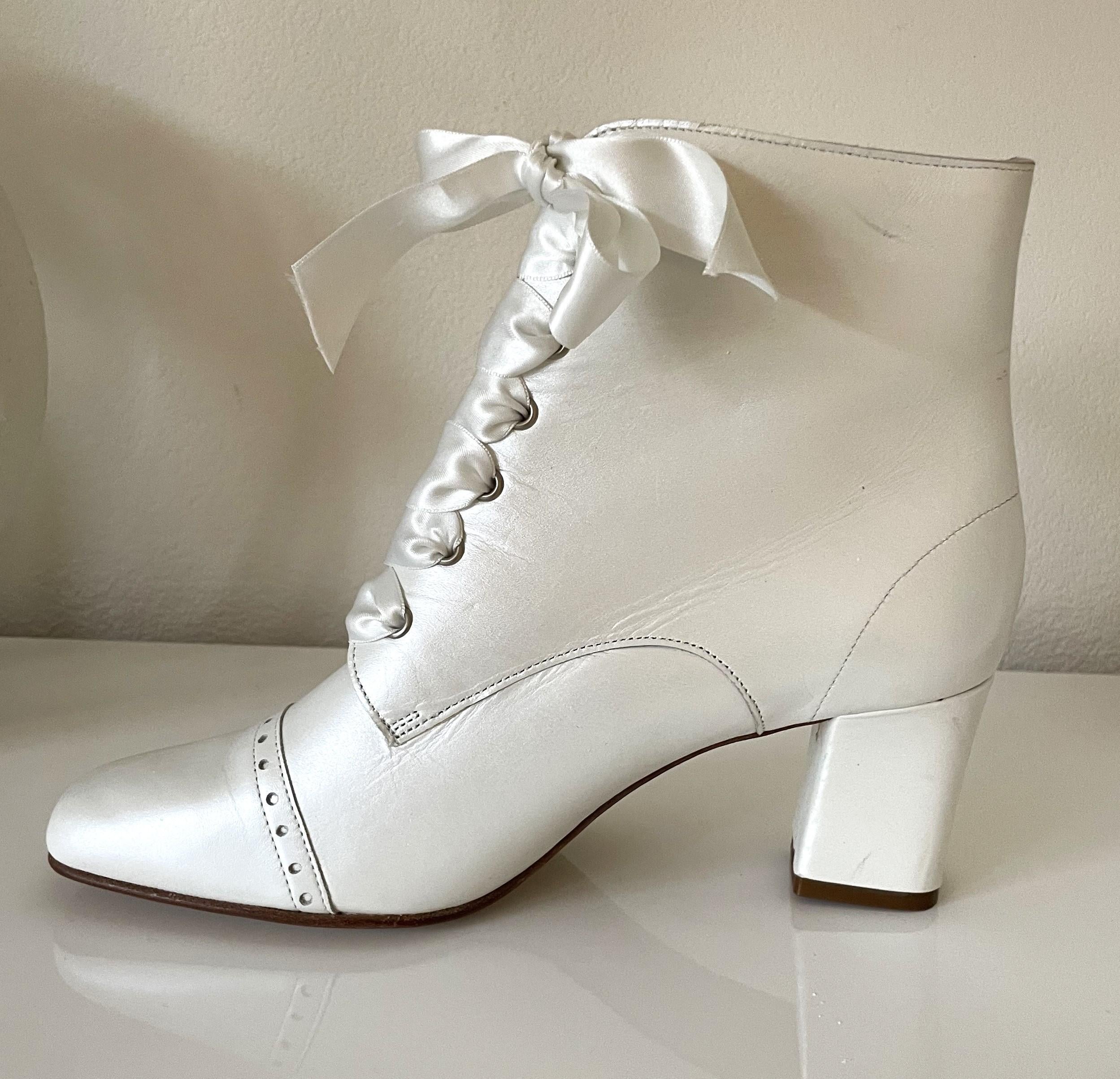 Courman Paris Bridal Shoes Boots White Leather 90s For Sale 1