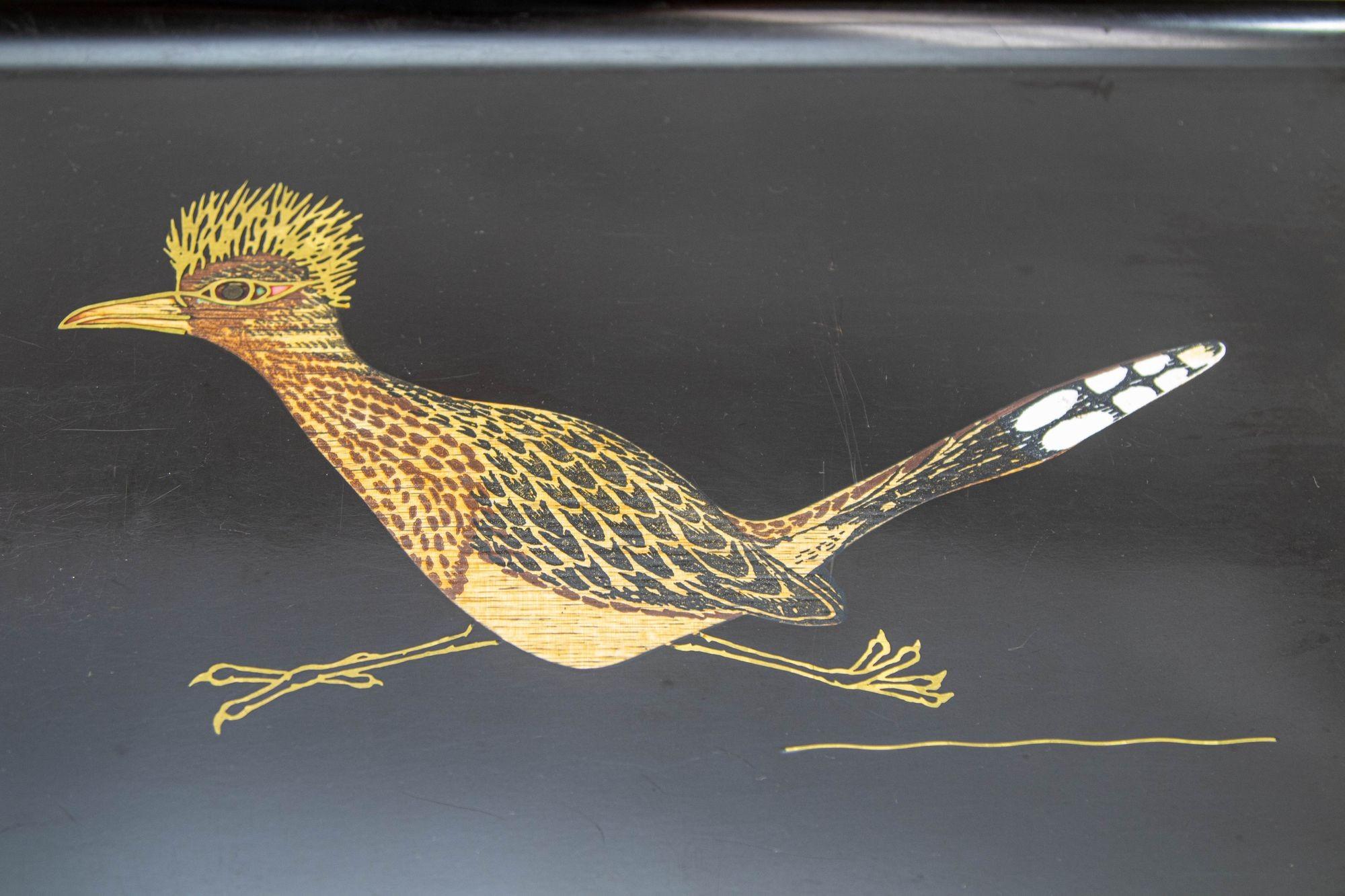 Couroc Roadrunner Bird Design Barware Bandeja para servir Vintage Circa 1960 siglo XX en venta