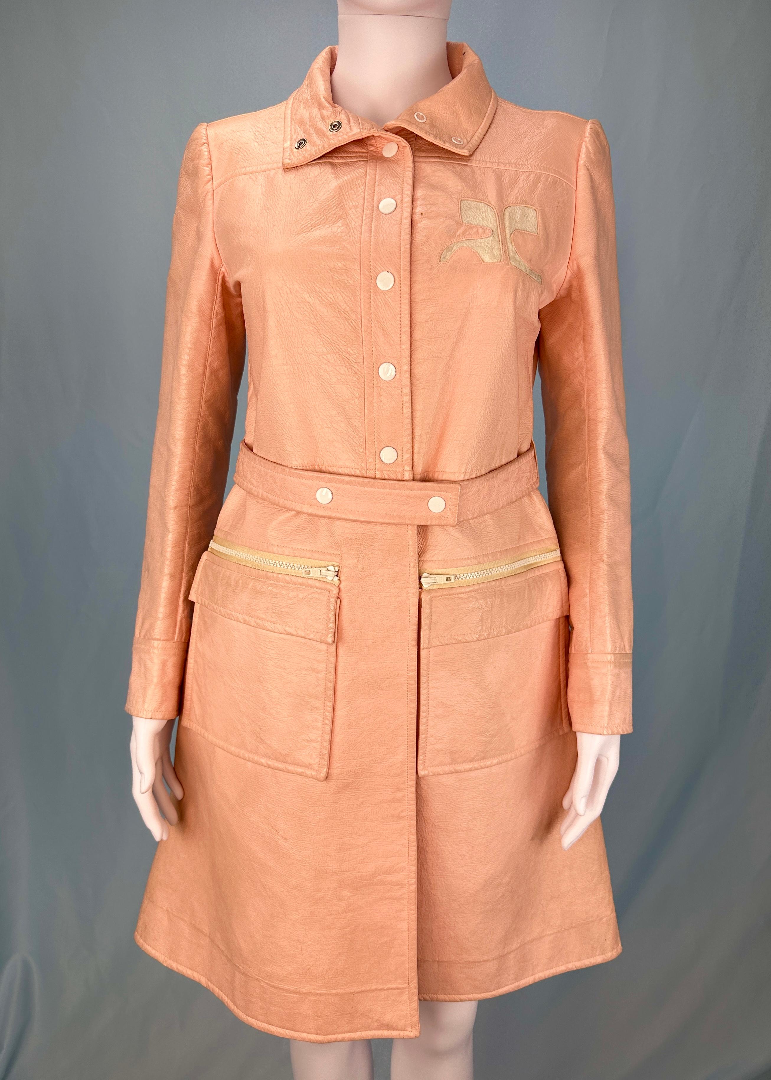 Courrèges 1960’s Nylon Pink Peach Trench Jacket In Fair Condition For Sale In Hertfordshire, GB