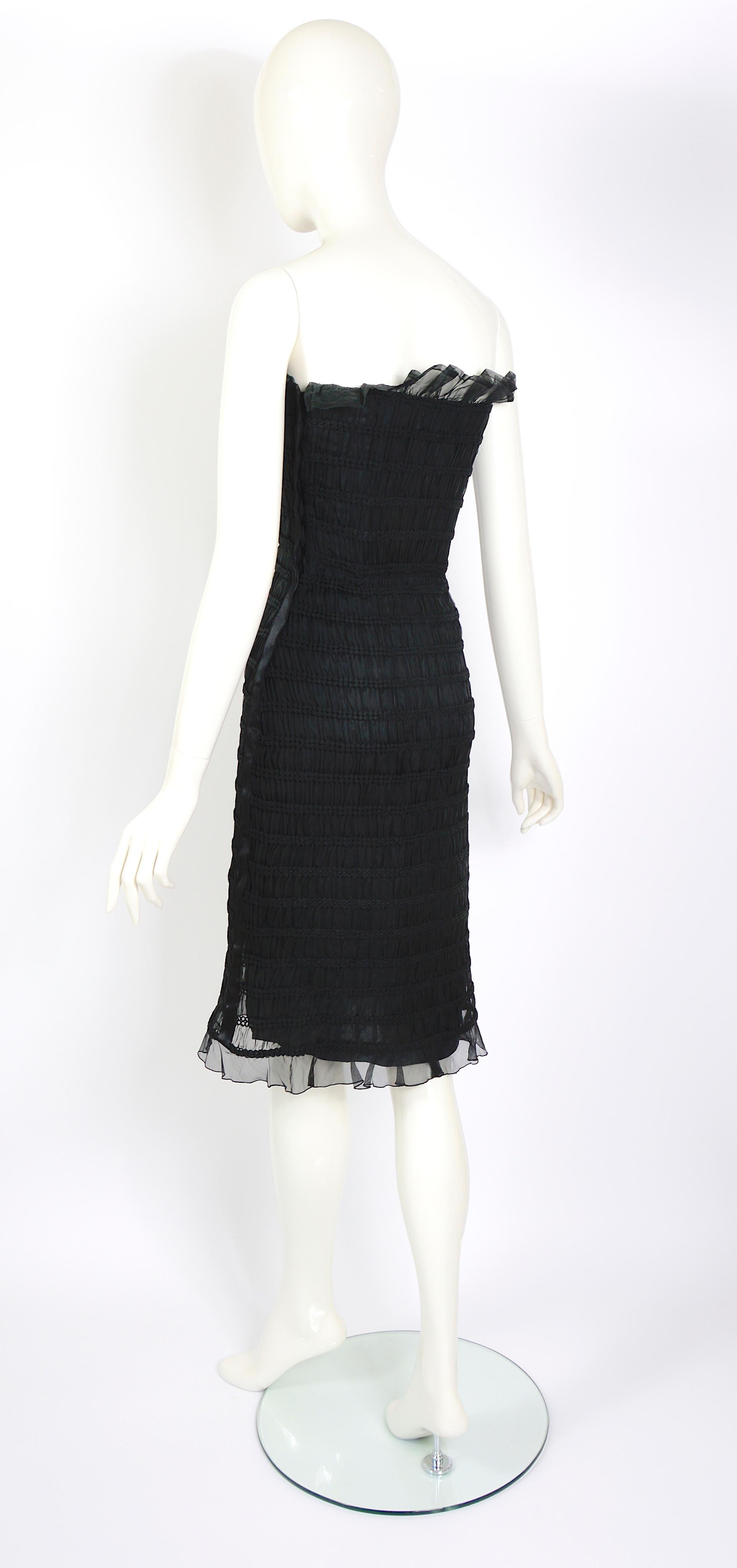 Courreges 1960s vintage black 100% silk smock boned bustier dress    For Sale 3