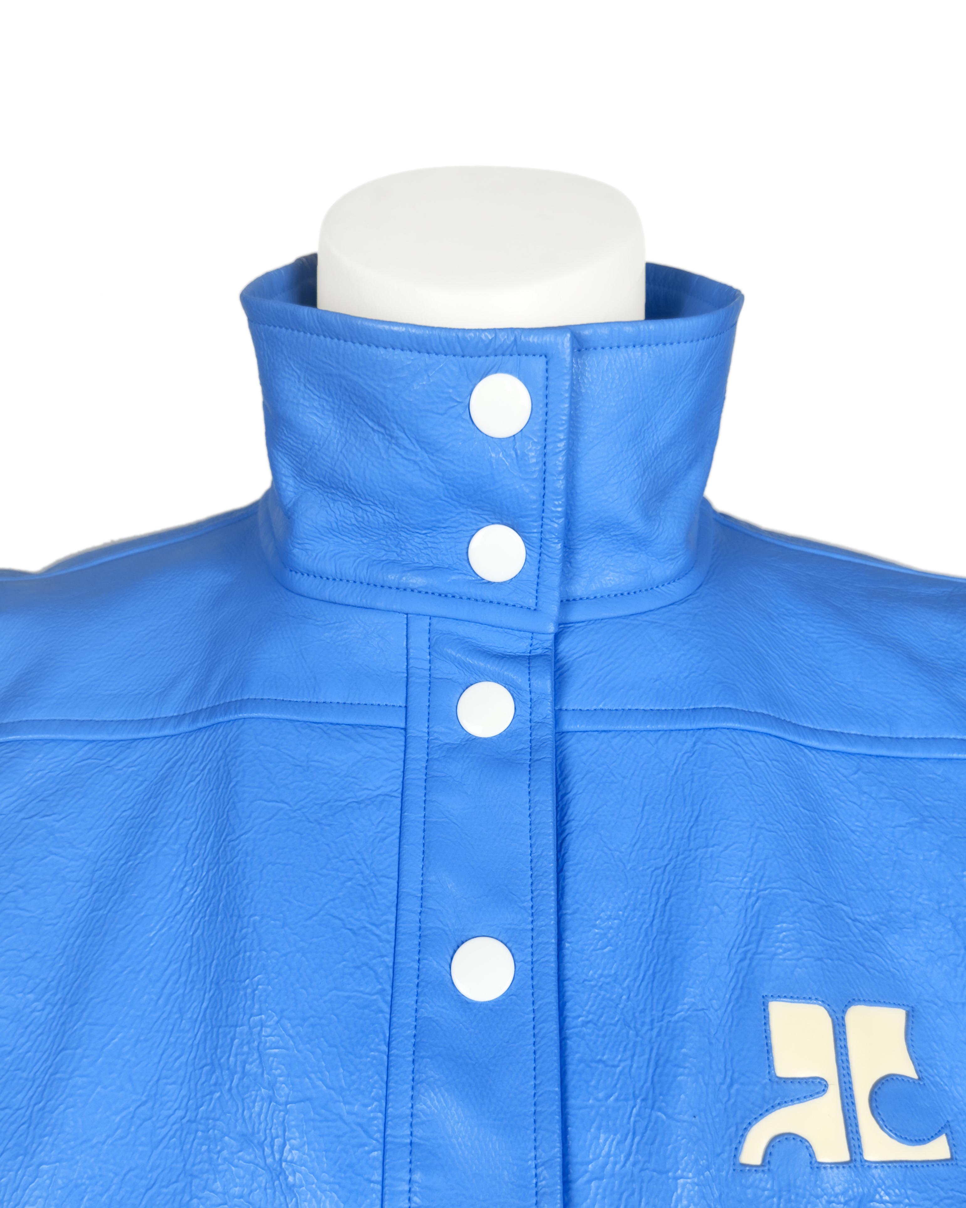  Courrèges 1990's Iconic Vinyl Bleu and White Leather Logo Jacket Pour femmes 