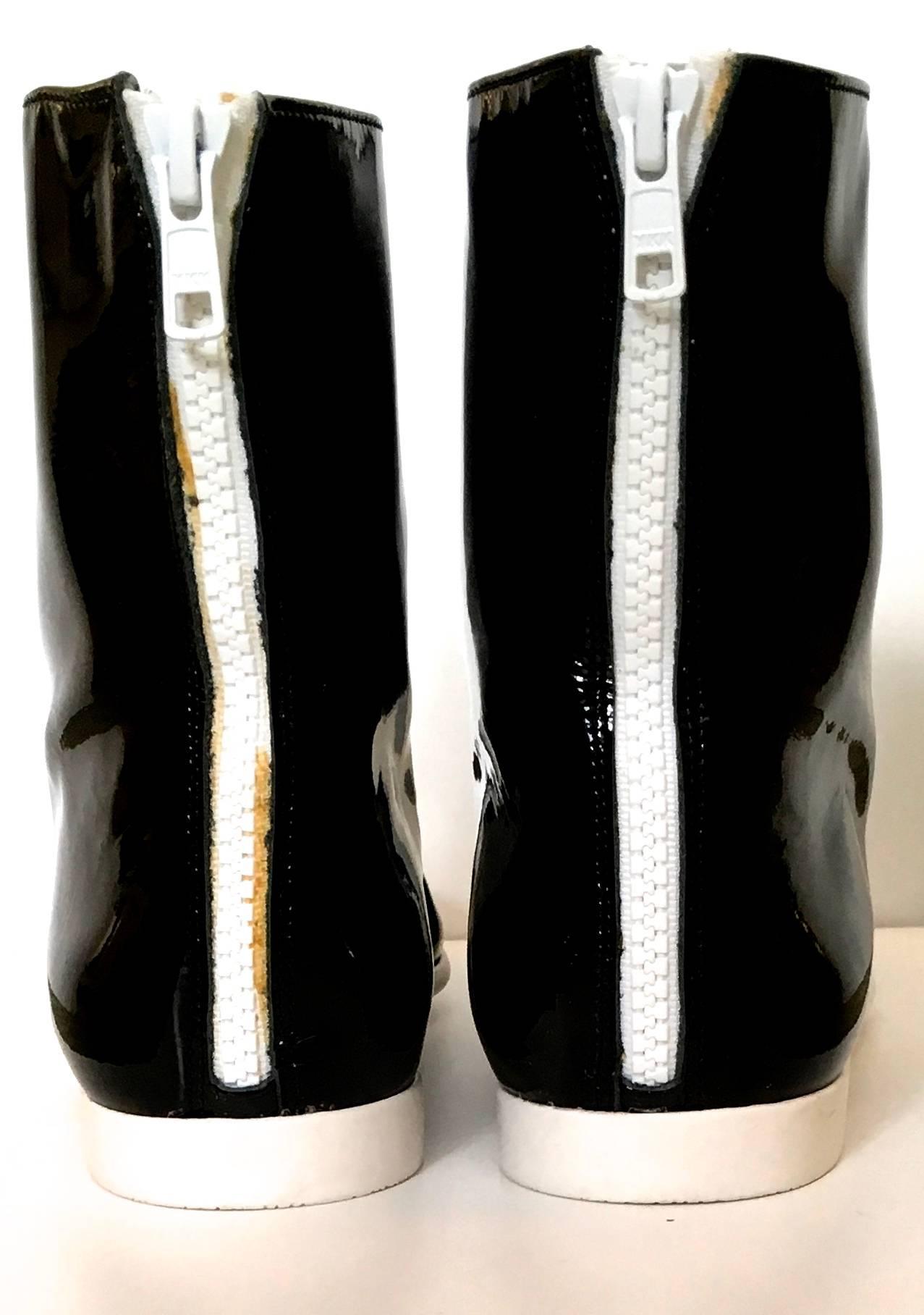 Courreges Boots - Black  Patent  New - Size 38 In New Condition For Sale In Boca Raton, FL