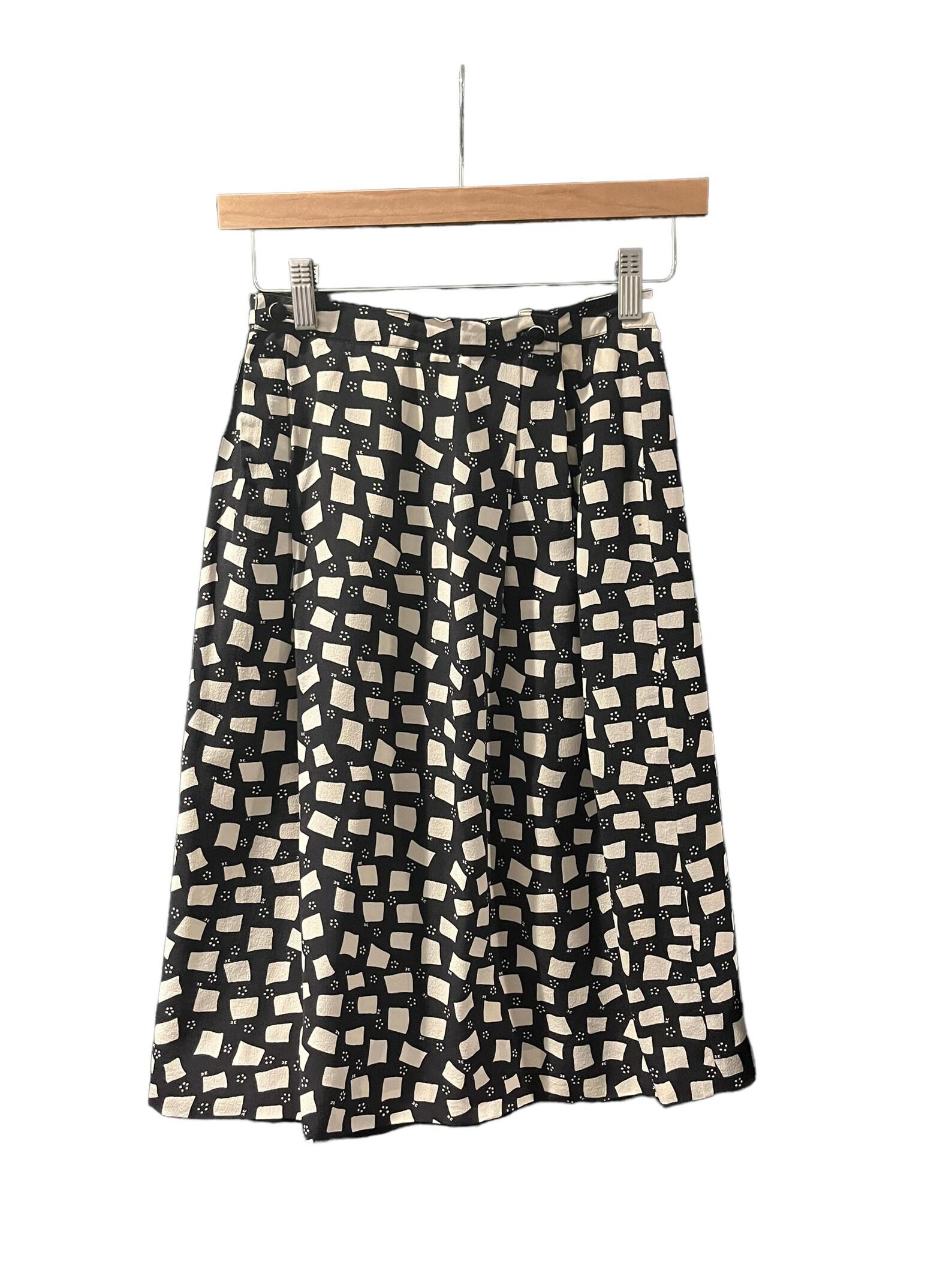 Courrèges Black and Ivory White Silk Skirt, Circa 1970s For Sale 2