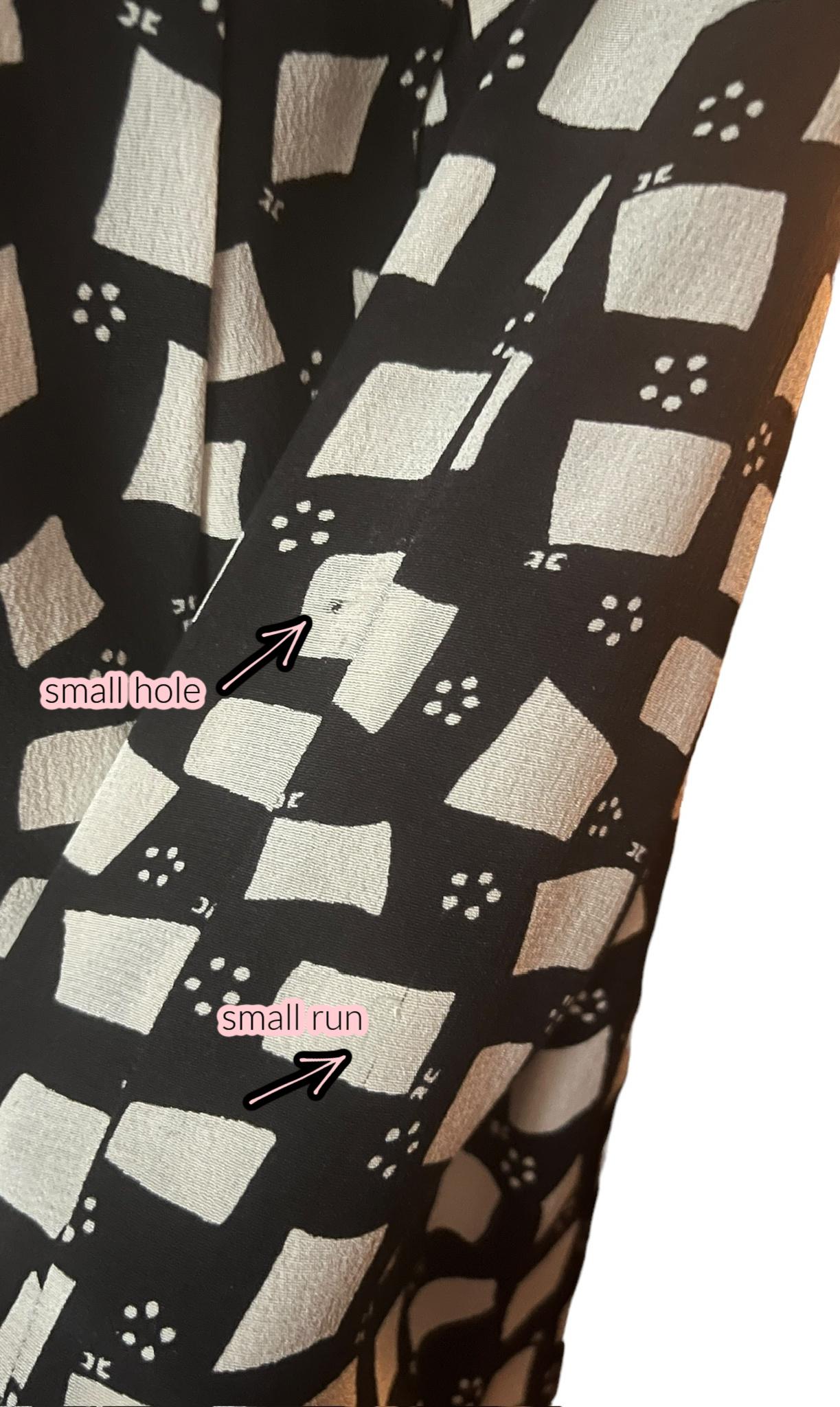 Courrèges Black and Ivory White Silk Skirt, Circa 1970s For Sale 4