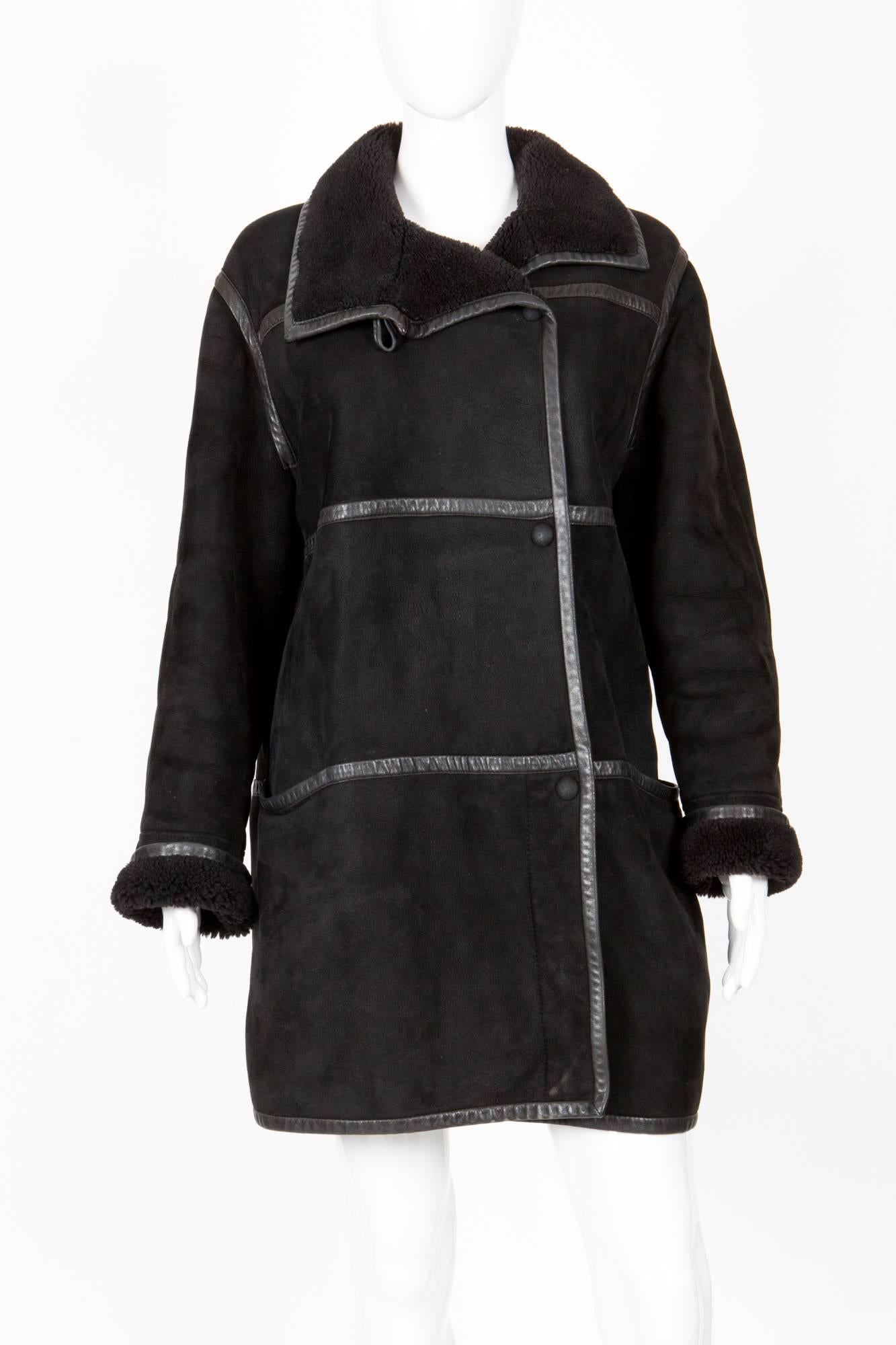 Courreges Black Leather Coat, 1980s  In Good Condition For Sale In Paris, FR