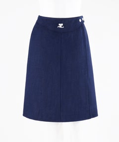 COURREGES ca. 1960er Jahre Marineblauer und weißer Wickelrock mit Logo und Knopfleiste nummeriert