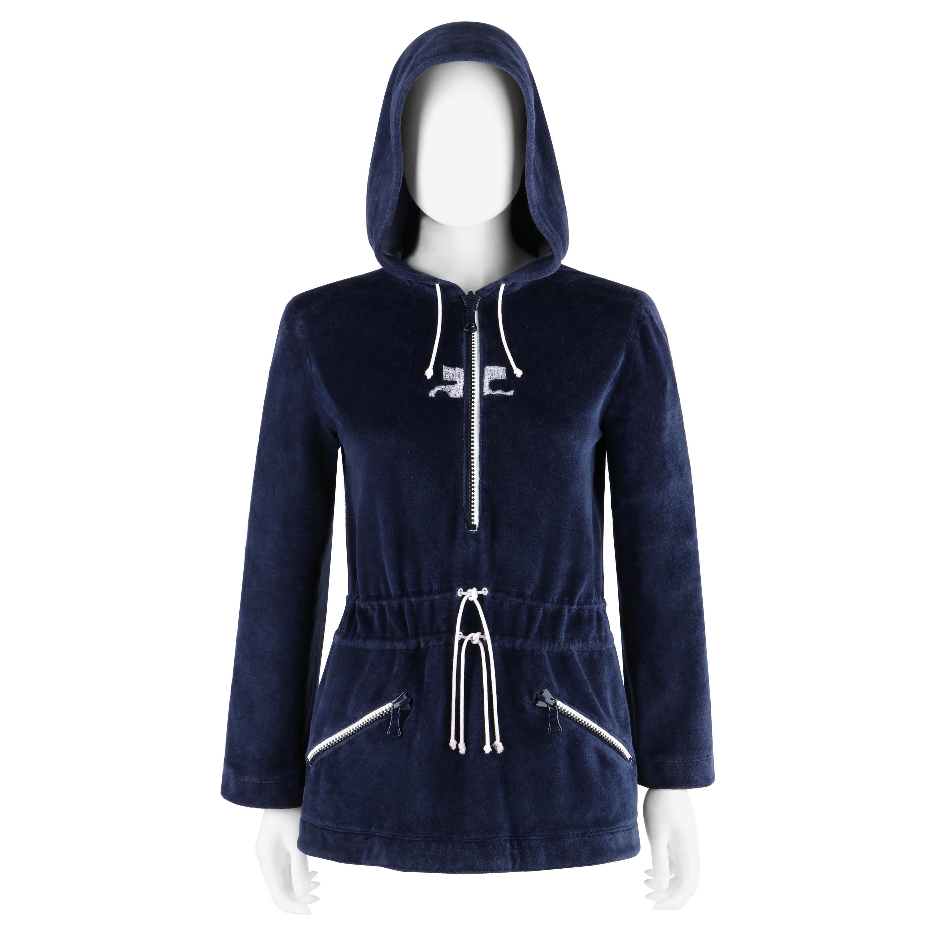 Pull à capuche de sport Courrèges Hyperbole en peluche bleu marine avec demi-piqûre (années 1970) en vente