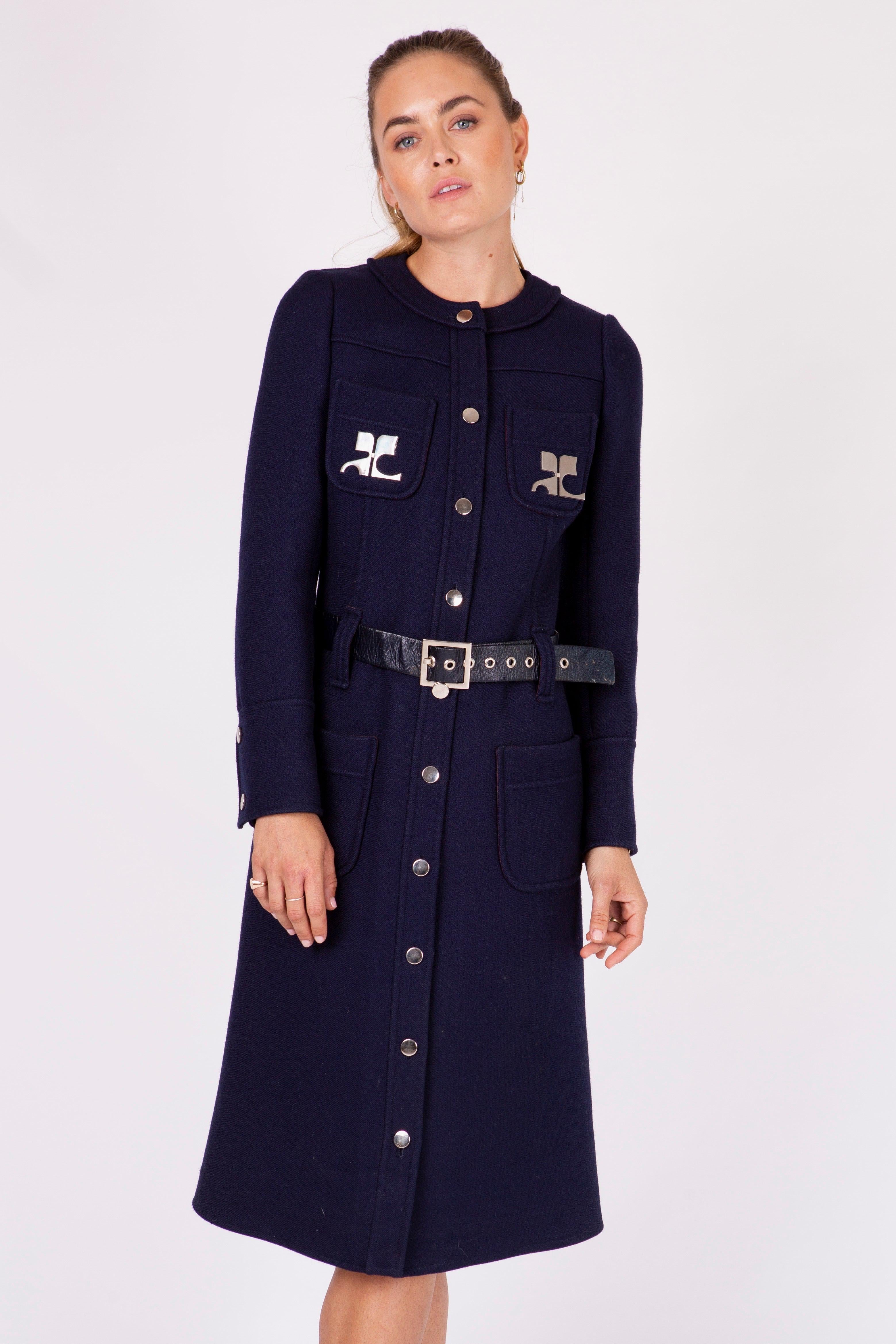 Manteau en laine Courreges Couture 60's avec logos métalliques et Label numéroté en vente 3